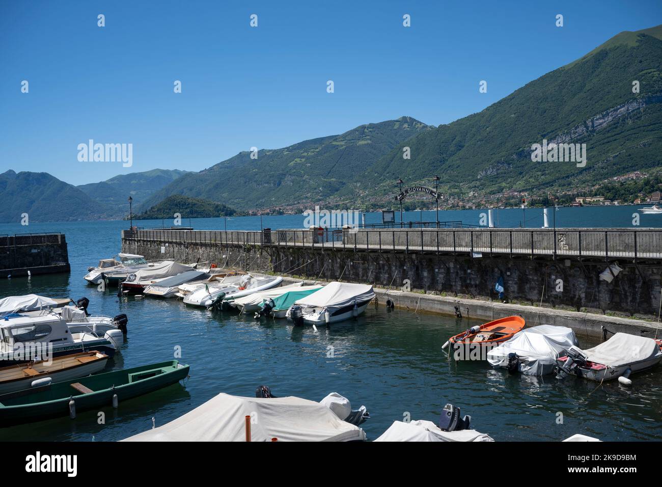 Le port de San Giovanni, Lac de Côme, Lombardie, Italie Banque D'Images