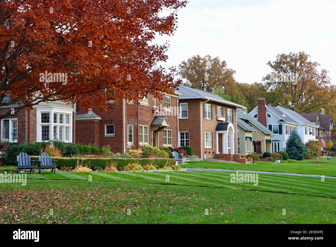 Maisons et propriété sur rue résidentielle à Lakewood, Ohio Banque D'Images