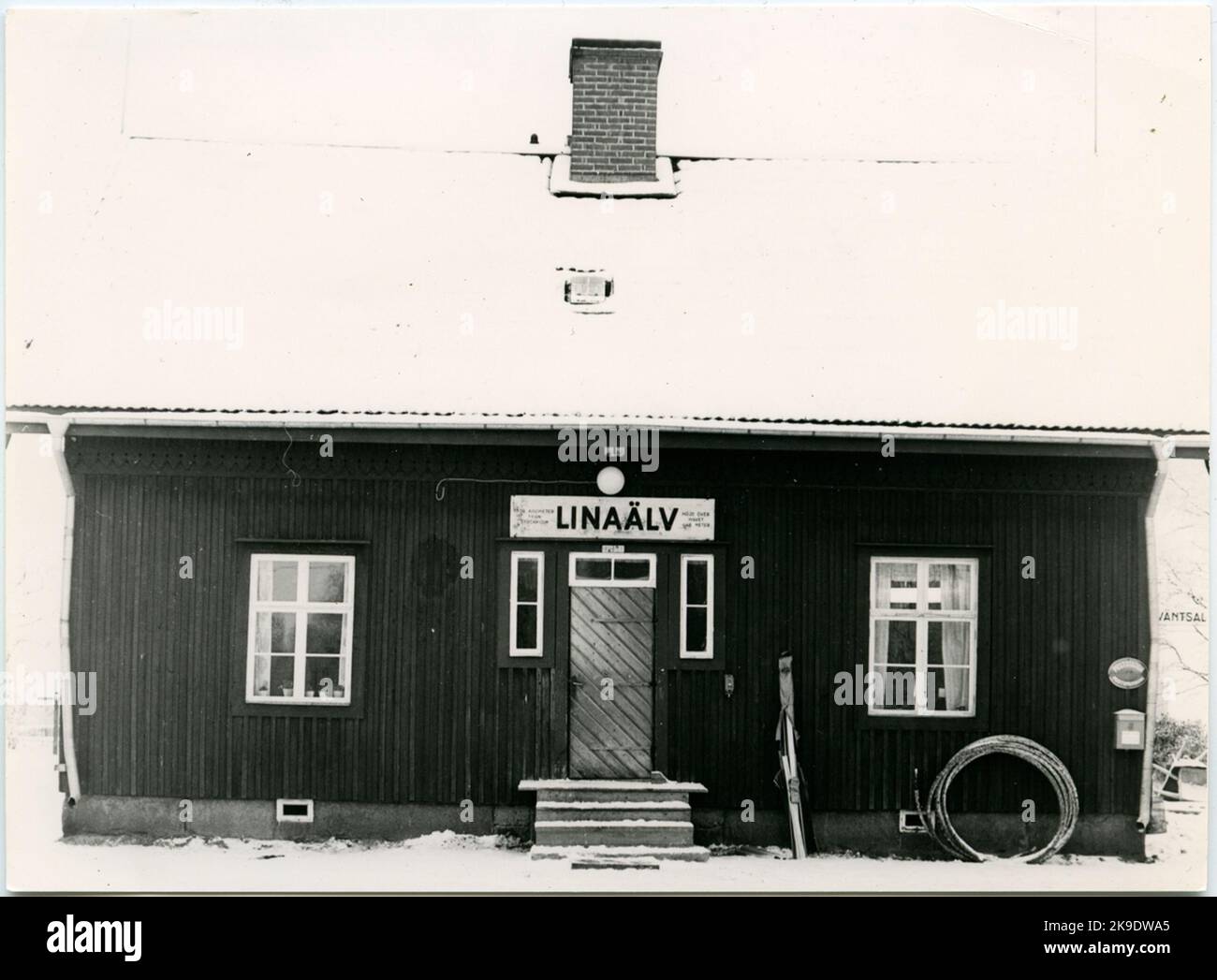 La nouvelle maison de gare (située juste à côté de) est en sous-bâtiment Banque D'Images