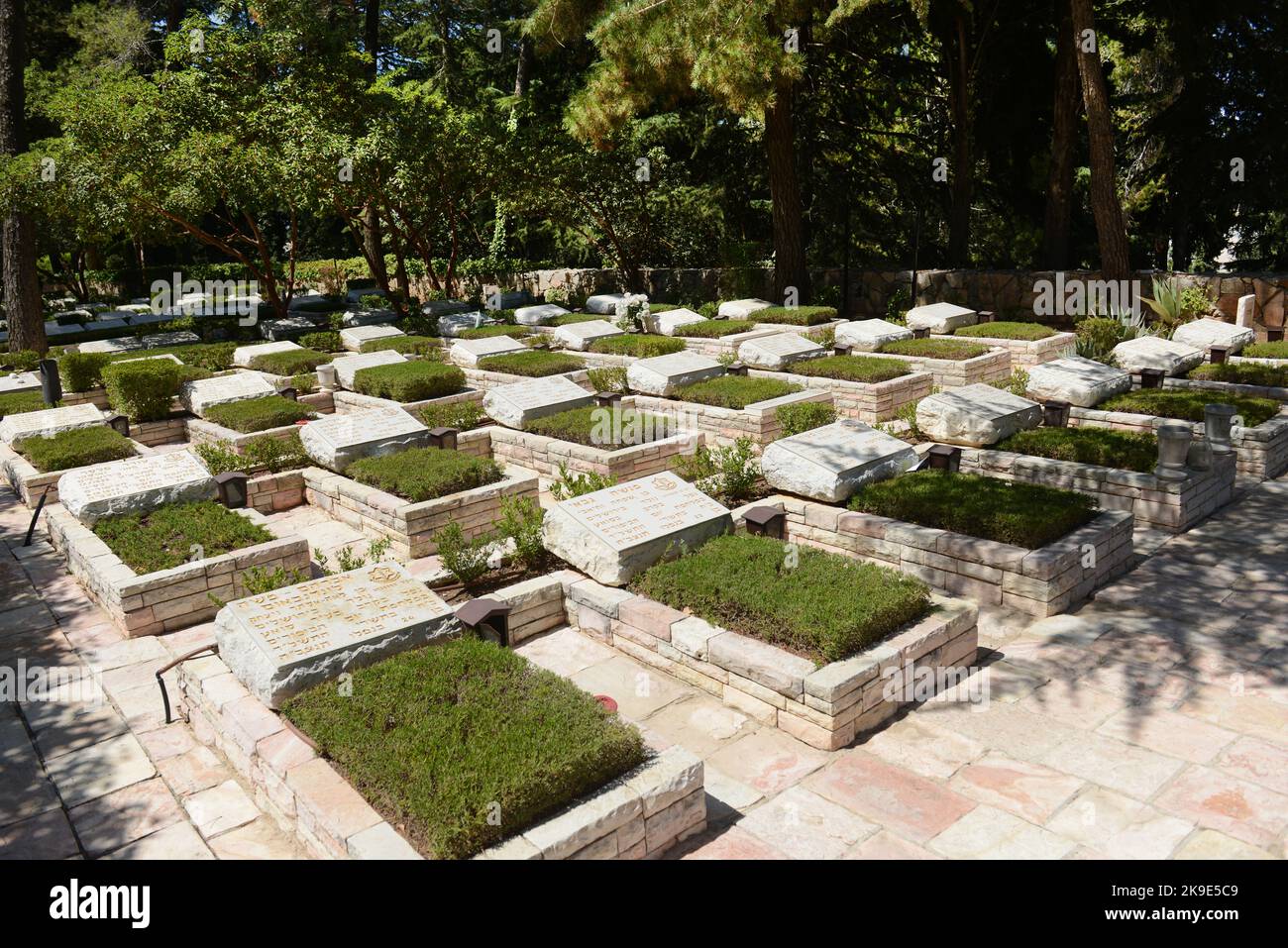 Cimetière militaire sur le mont Herzl, Jérusalem, Israël. Banque D'Images