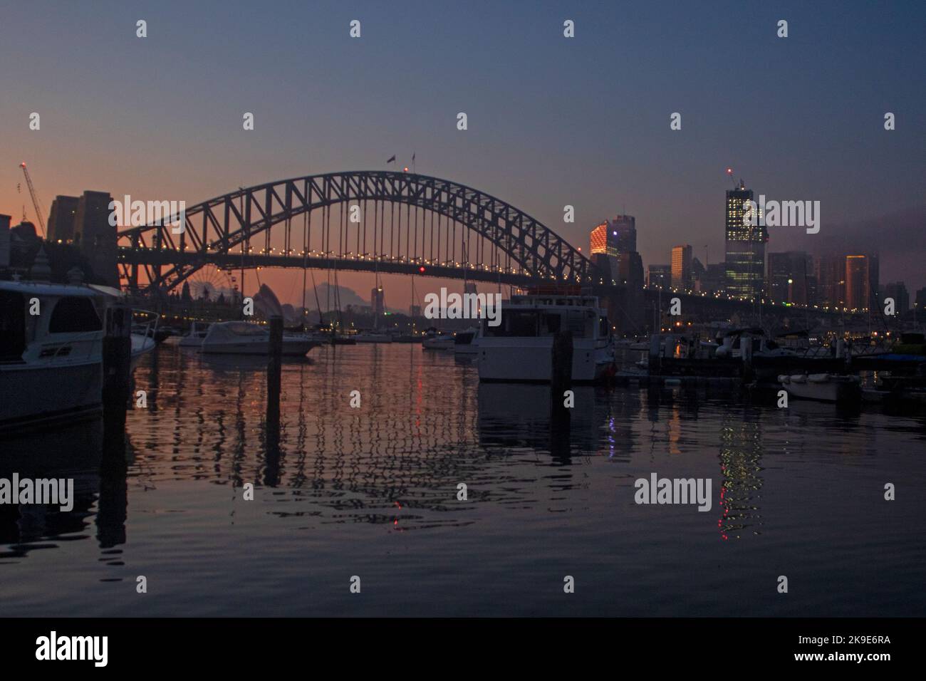 Le port de Sydney à l'aube Banque D'Images