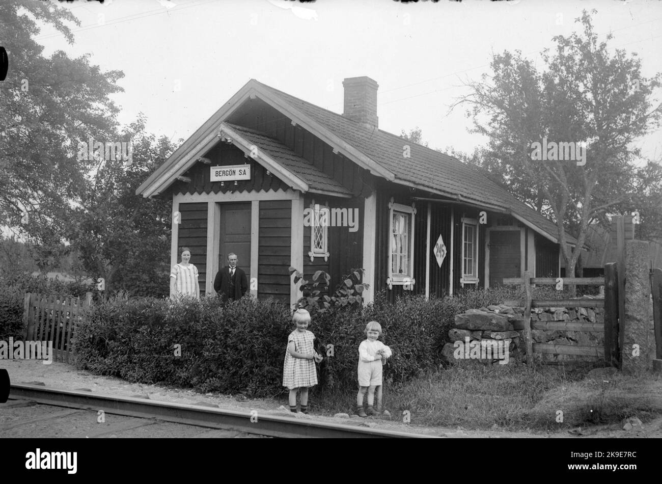 Garde-piste sud de Bergön, numéro 245. Sur la route entre Liatorp et Diö. Banque D'Images