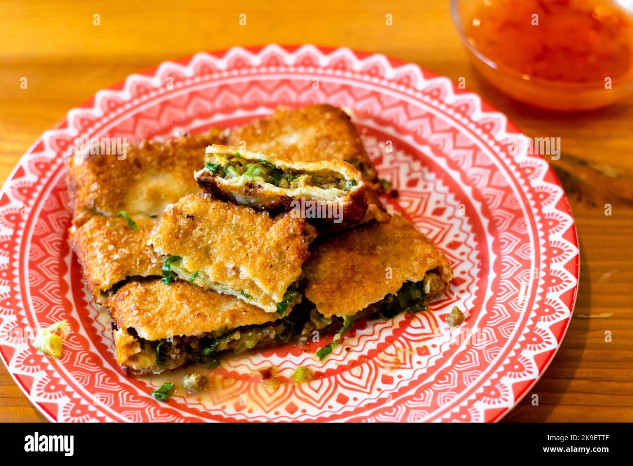 Martabak telur dans un restaurant indonésien à Cebu City, Philippines Banque D'Images