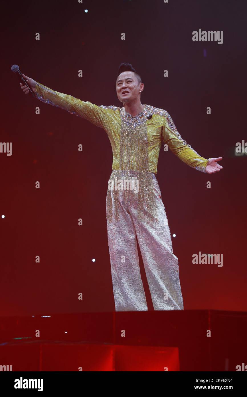 Premier concert en 2022 du groupe de danse et de chant masculin de Hong Kong The Grasshopper au Hong Kong Coliseum, Hong Kong, Chine, 26 octobre 2022. (Photo de ChinaImages/Sipa USA) Banque D'Images