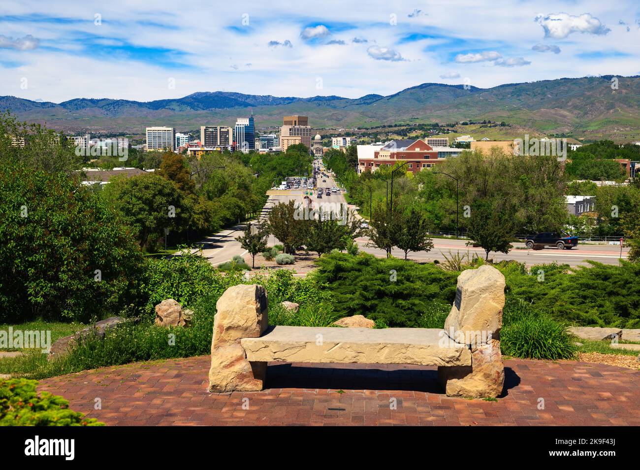 Centre-ville de Boise, Idaho, avec Capitol Blvd menant au Capitole de l'État de l'Idaho Banque D'Images