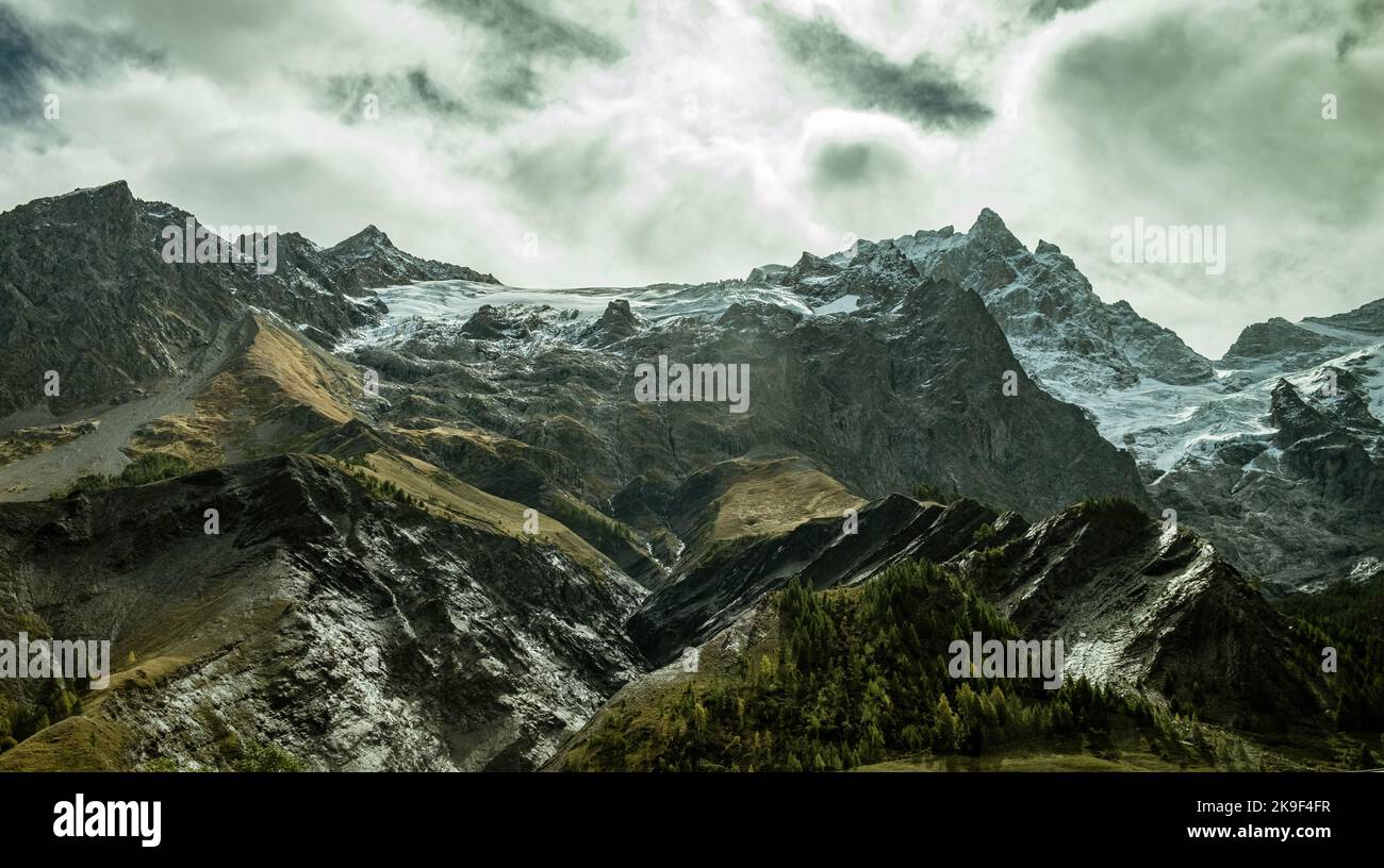 Paysage alpin en octobre. Photo de paysage des Alpes Banque D'Images