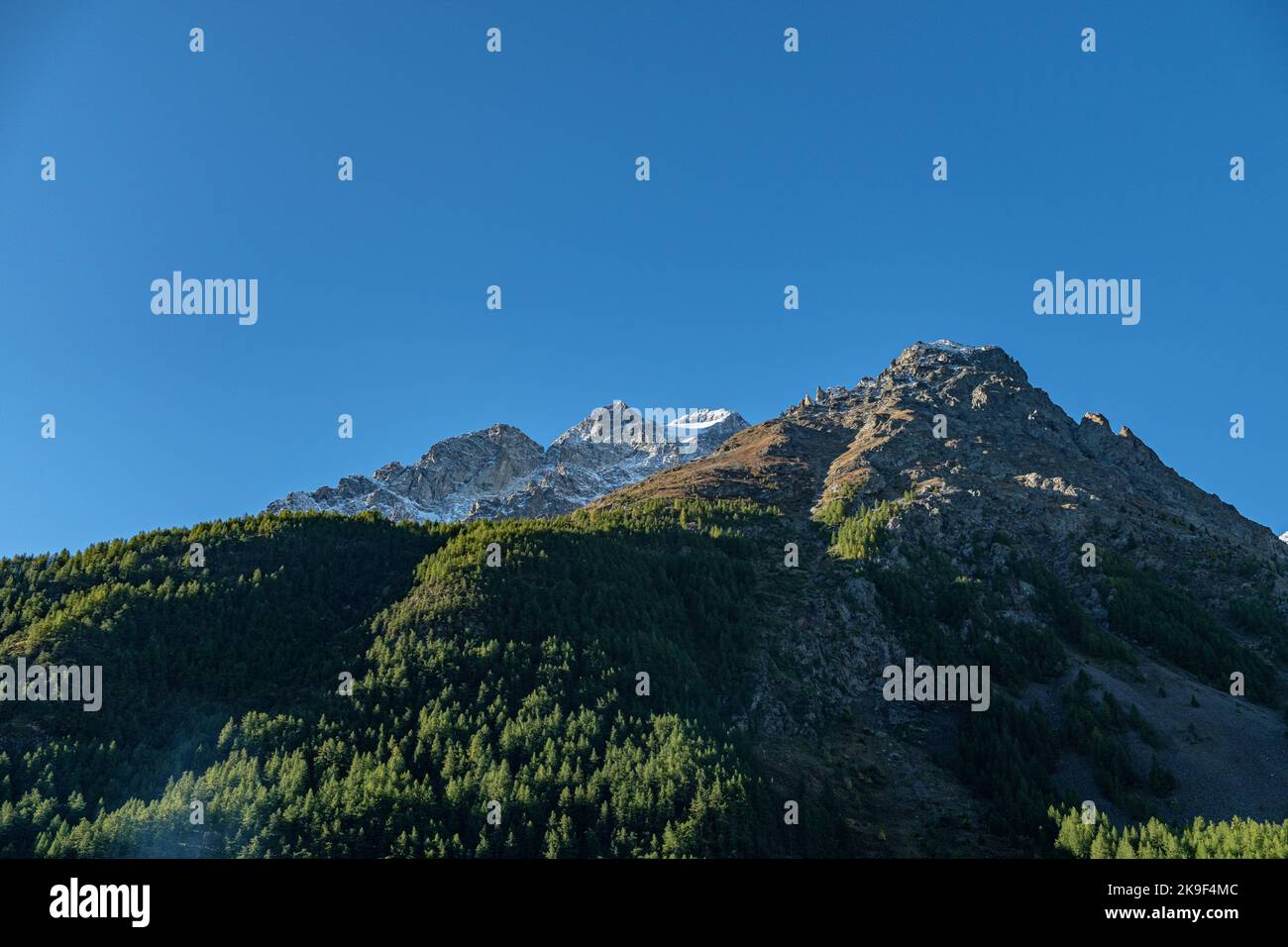 Paysage alpin en octobre. Photo de paysage des Alpes Banque D'Images