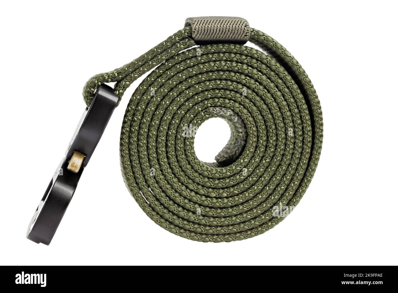 Ceinture de fixation en nylon pour hommes verte isolée sur fond blanc. Le fichier contient un chemin d'écrêtage. Banque D'Images
