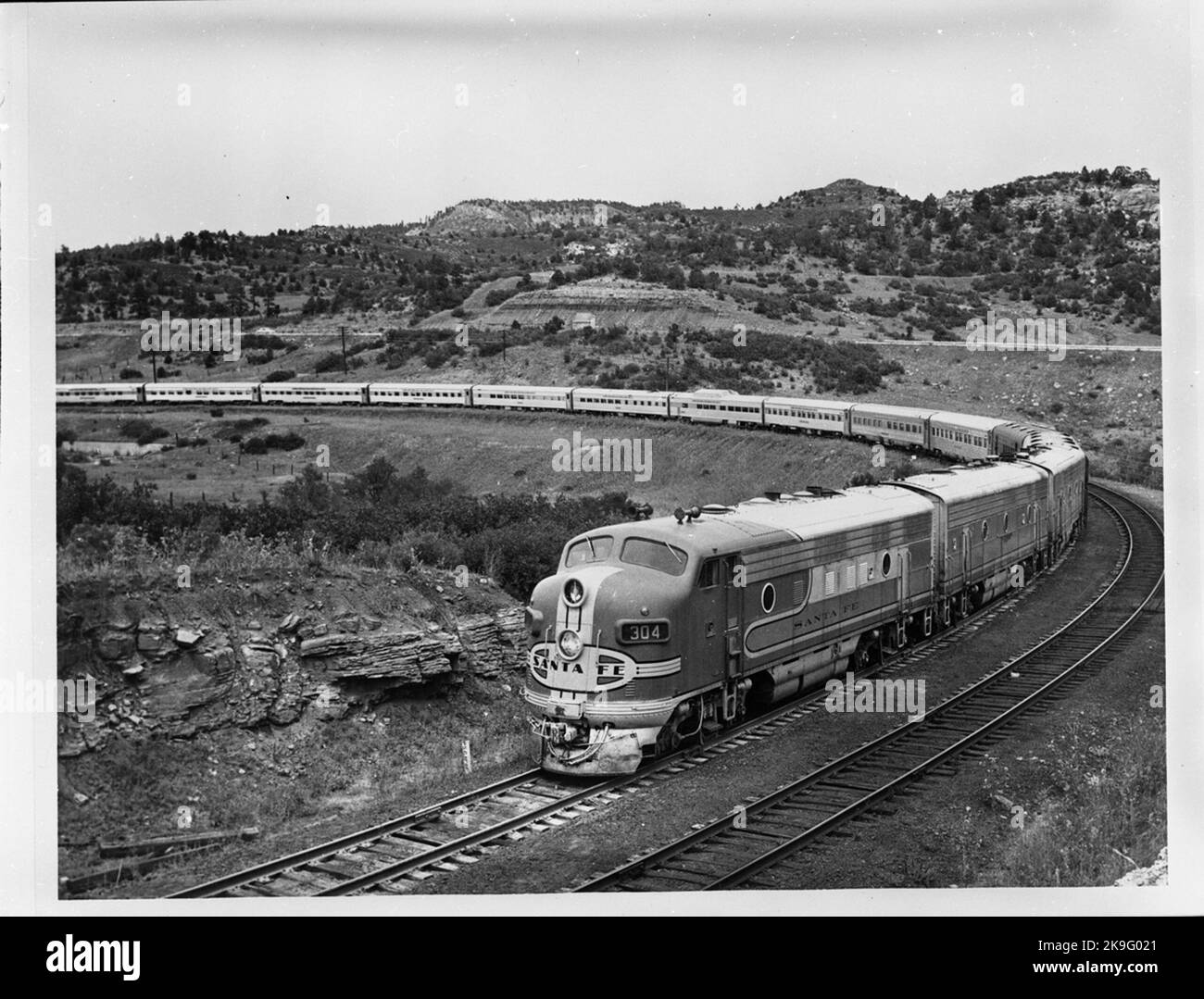 Trains de voyageurs appartenant à Atchison, Topeka et Santa Fe Railway, le « chef de l'ATSF ». Banque D'Images