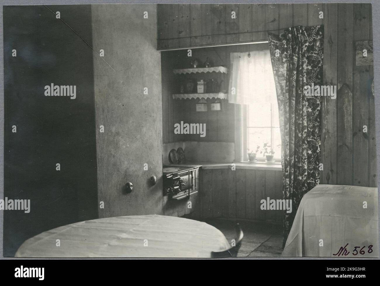 Intérieur du carter de protection de chenille numéro 173 à Brista. Sur la ligne entre Rosersberg - Märsta. Banque D'Images