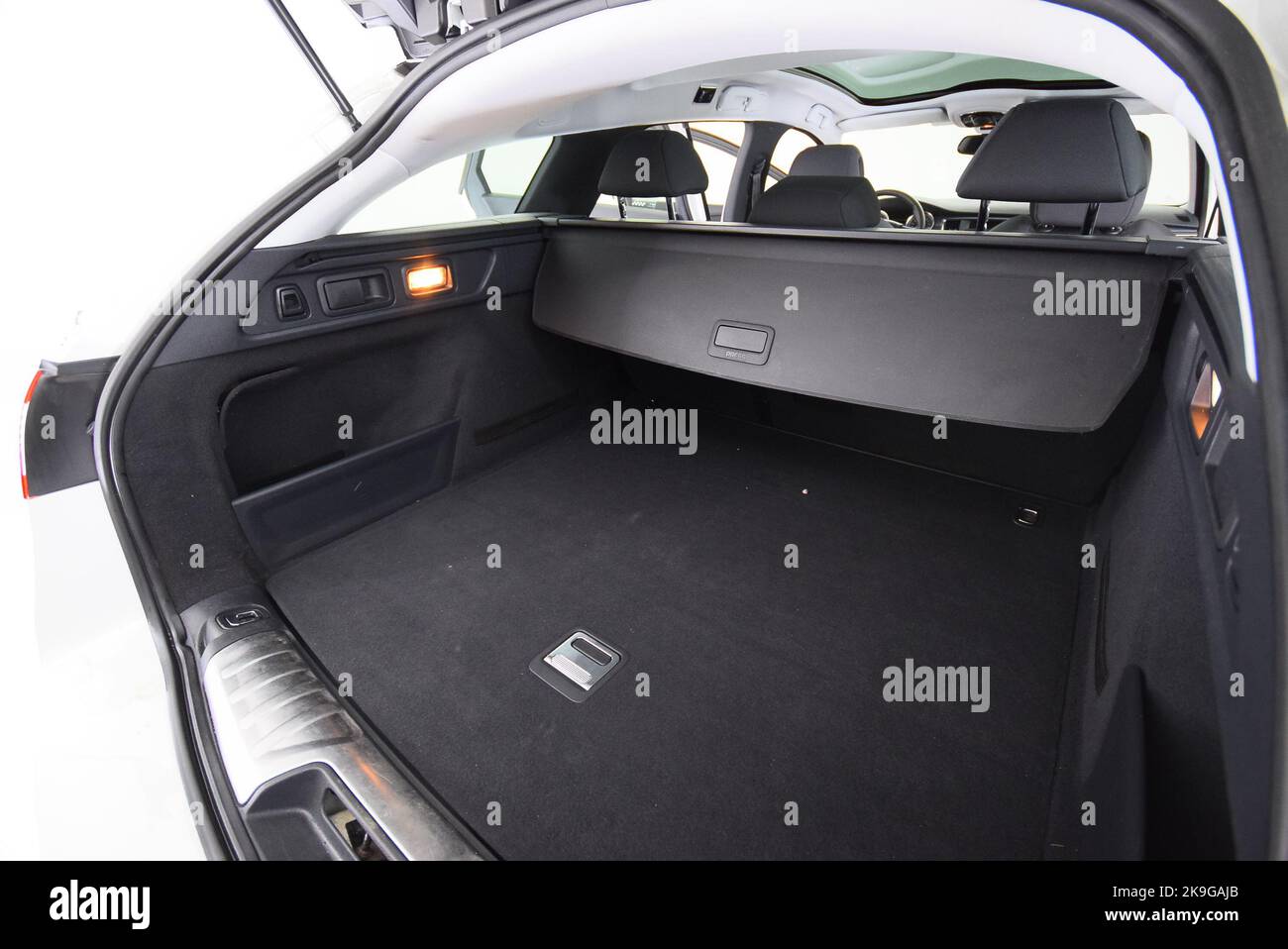Peugeot 508 SW 2012 extérieur de voiture intérieur intérieur habitacle intérieur sans personne Banque D'Images