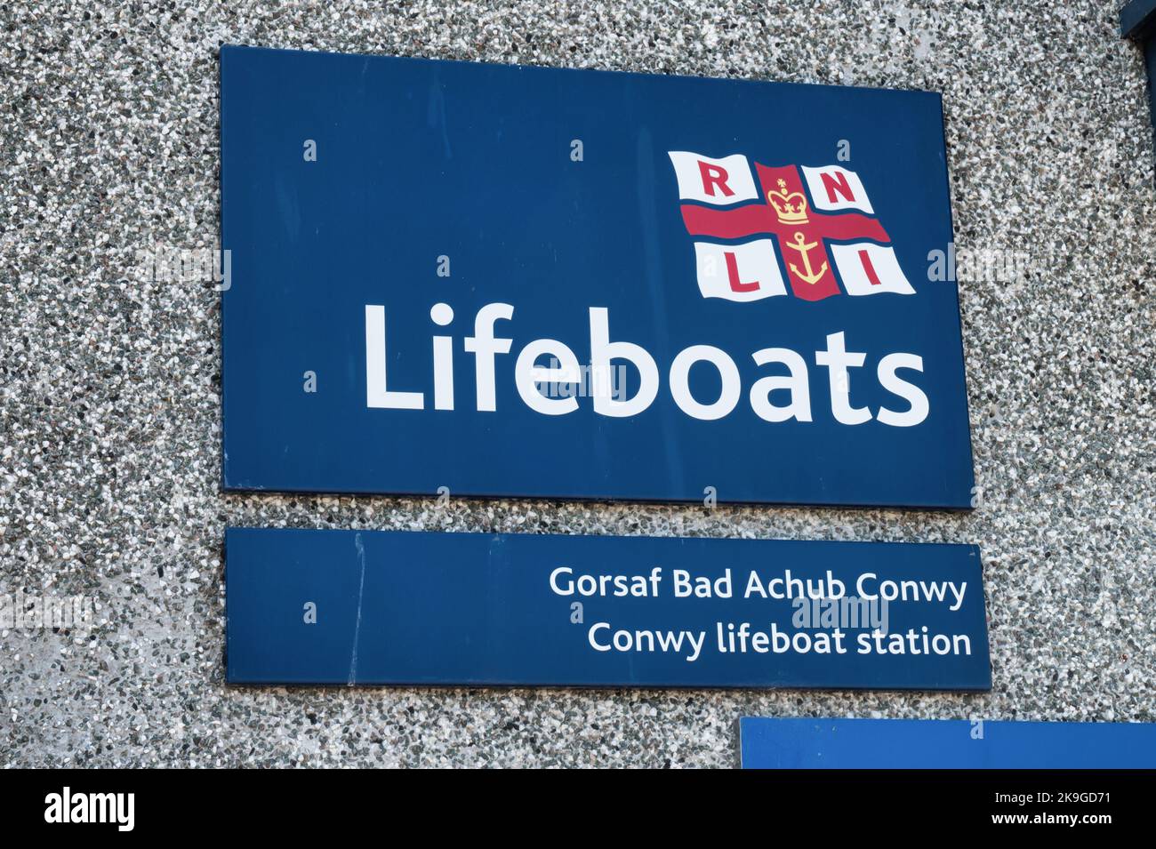 Conwy, UK- 16 juillet 2022: Le panneau pour Conwy station de Lifeboat au port de Conwy dans le nord du pays de Galles. Banque D'Images