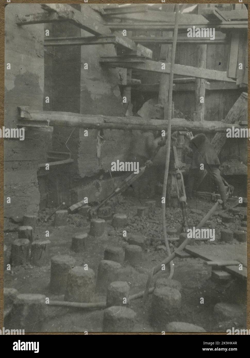 Bâtiment à deux voies entre Alingsås - Olskroken. Le pont sur Säveån Södra pont moitié avec connexion provisoire avec le terrain. Banque D'Images