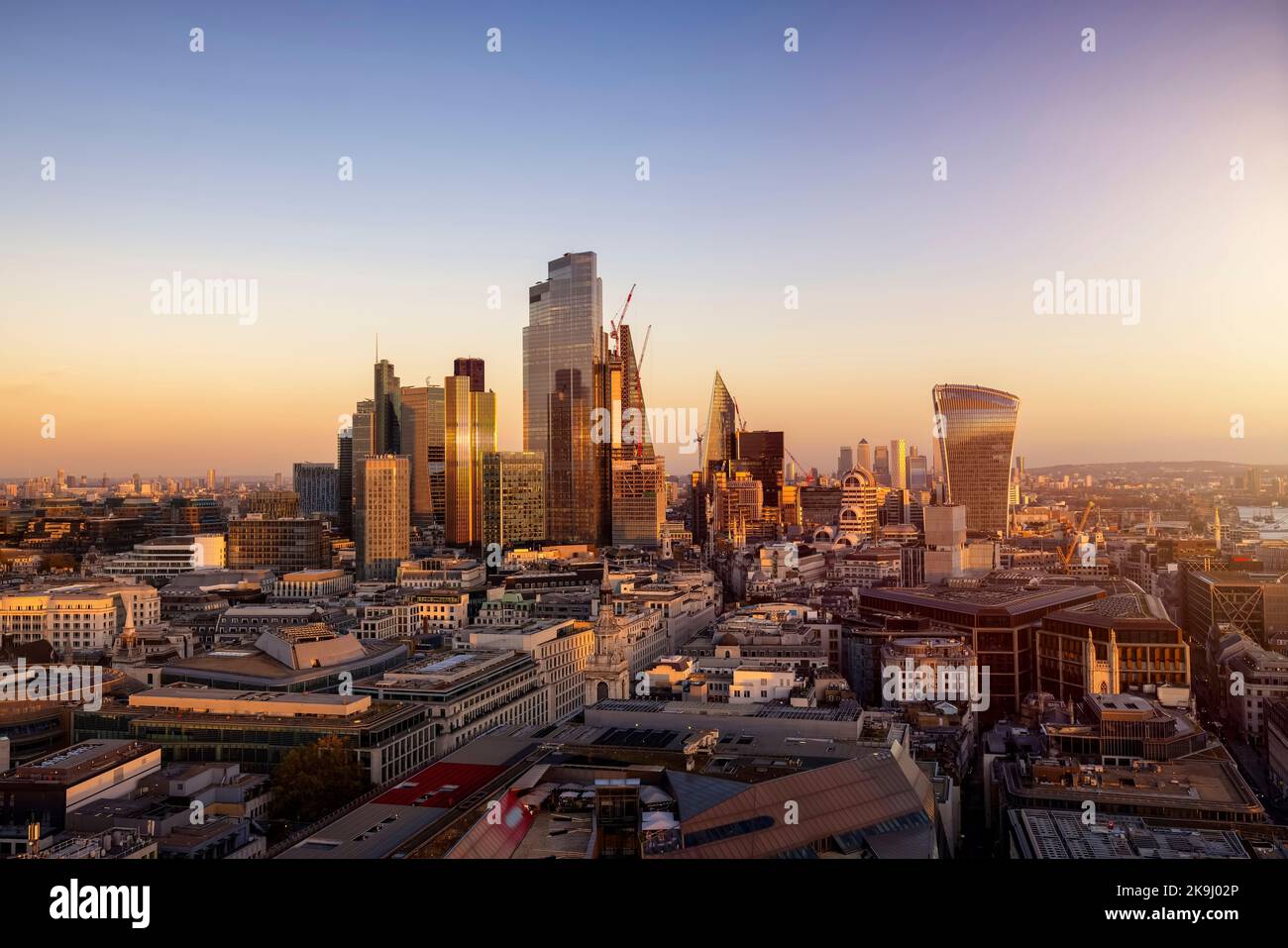 Vue sur la ville de Londres au coucher du soleil Banque D'Images