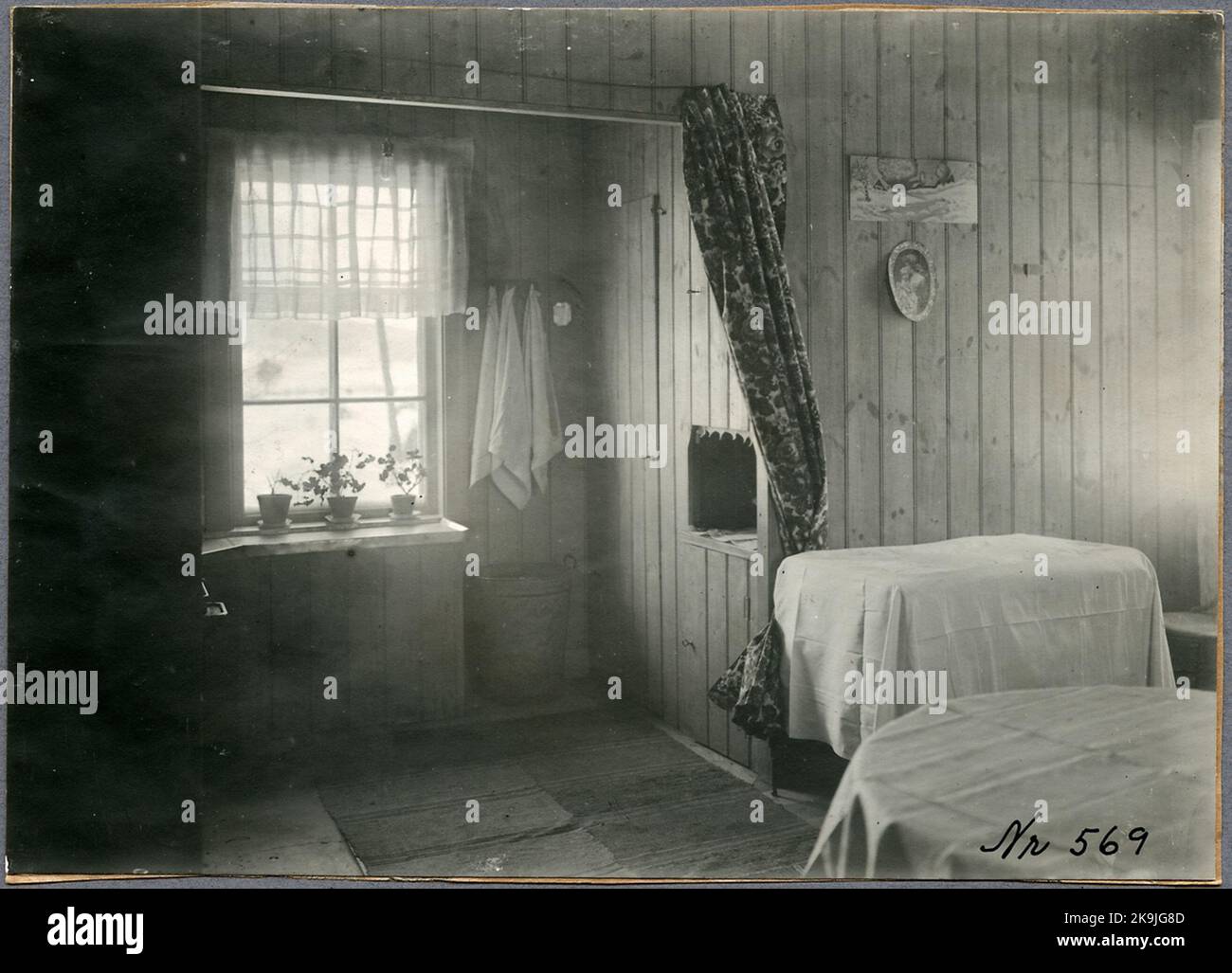 Intérieur du carter de protection de chenille numéro 173 à Brista. Sur la ligne entre Rosersberg - Märsta. Banque D'Images