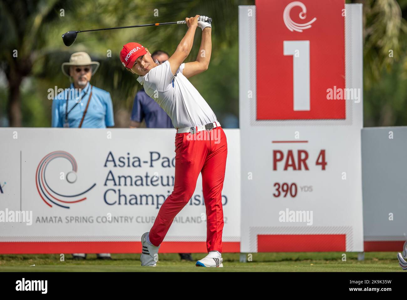 CHONBURI, THAÏLANDE - OCTOBRE 29: WooYoung Cho de Corée sur le premier tee au cours de la ronde 3 au Championnat amateur Asie-Pacifique 2022 au Amata Spring Country Club on 29 octobre 2022 à CHONBURI, THAÏLANDE (photo de Peter van der Klooster/Alay Live News) Banque D'Images