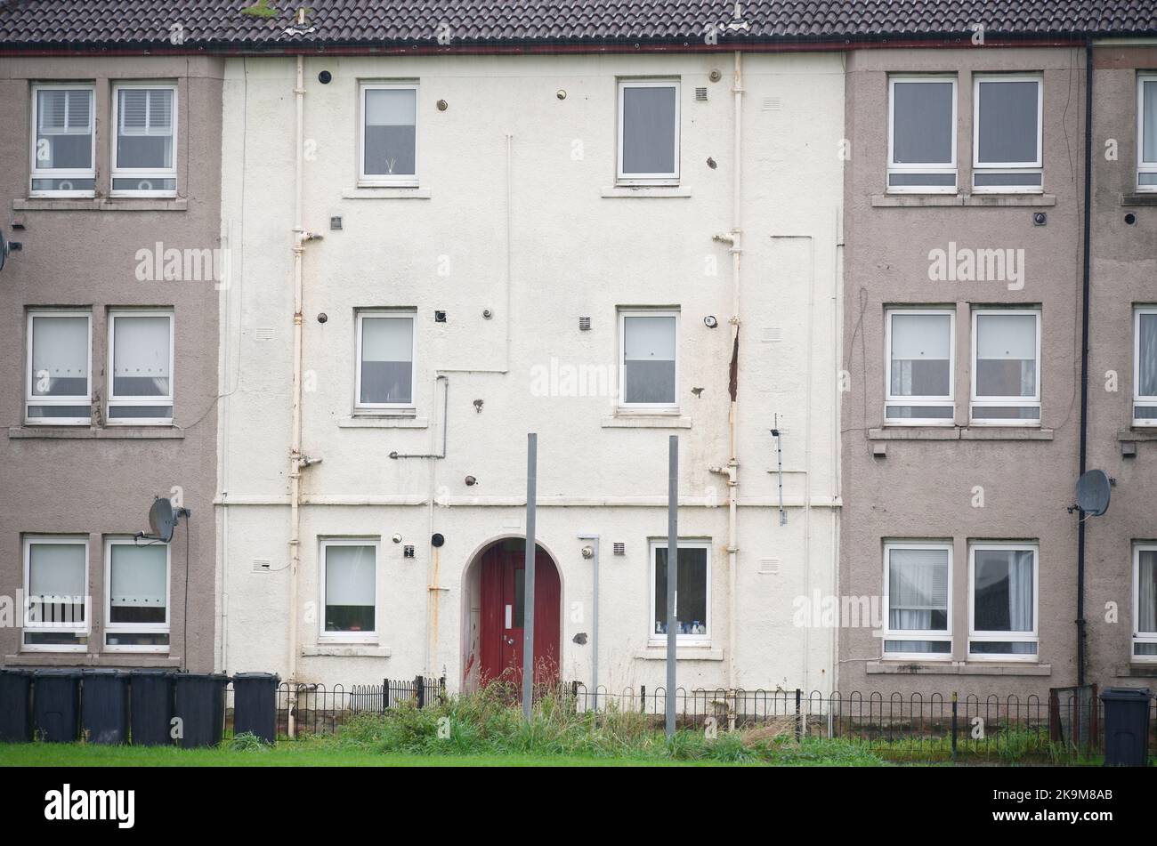 Les appartements du conseil dans les logements pauvres avec de nombreuses questions de protection sociale à Linwood Banque D'Images