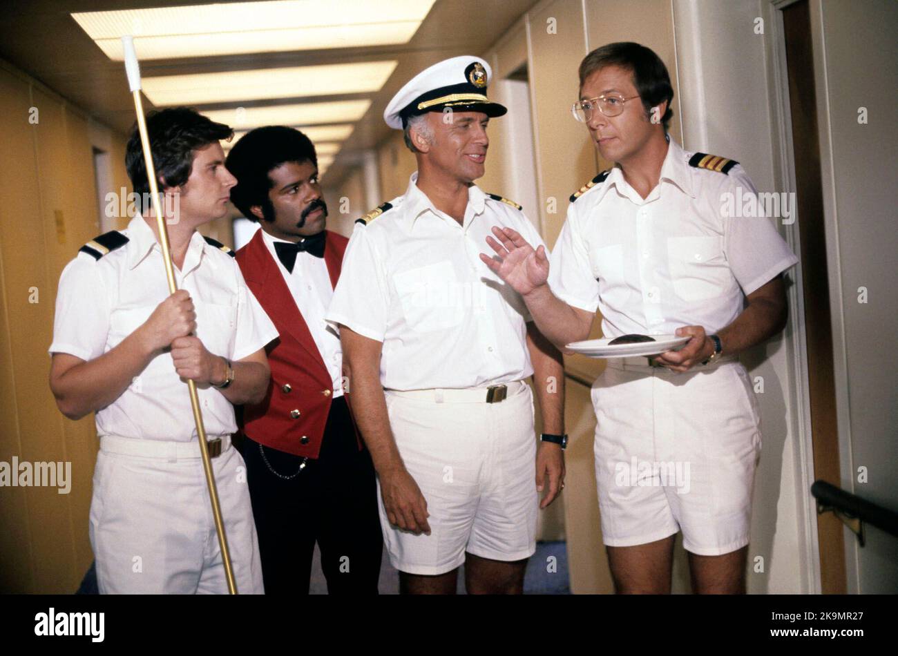 GAVIN MACLEOD, BERNIE KOPELL, TED LANGE ET FRED GRANDY DANS LE BATEAU D'AMOUR (1977), DIRIGÉ PAR JEROME COURTLAND, ROBERT SCHEERER, TED LANGE, ALAN RAFKIN ET ALLEN BARON. Crédit : Aaron Spelling Productions / Album Banque D'Images