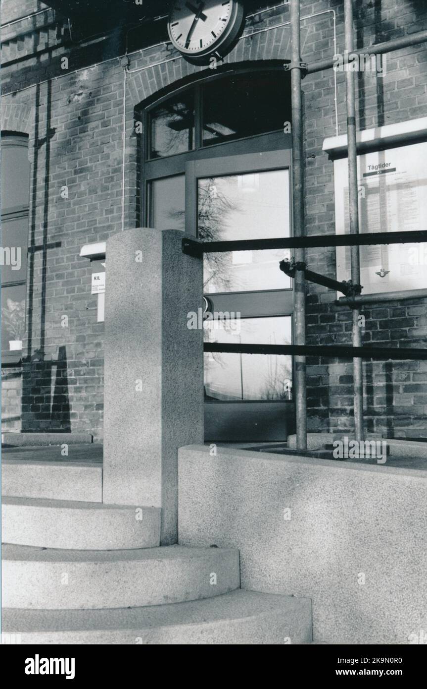 Gare de Kil. Travaux d'entretien en cours du bâtiment de la station. Banque D'Images