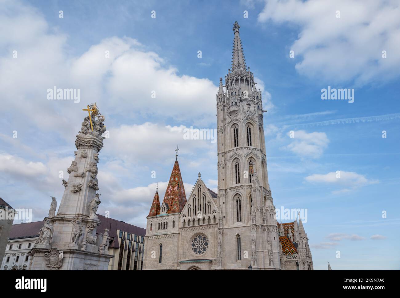 Église Matthias et colonne de la Sainte Trinité - Budapest, Hongrie Banque D'Images