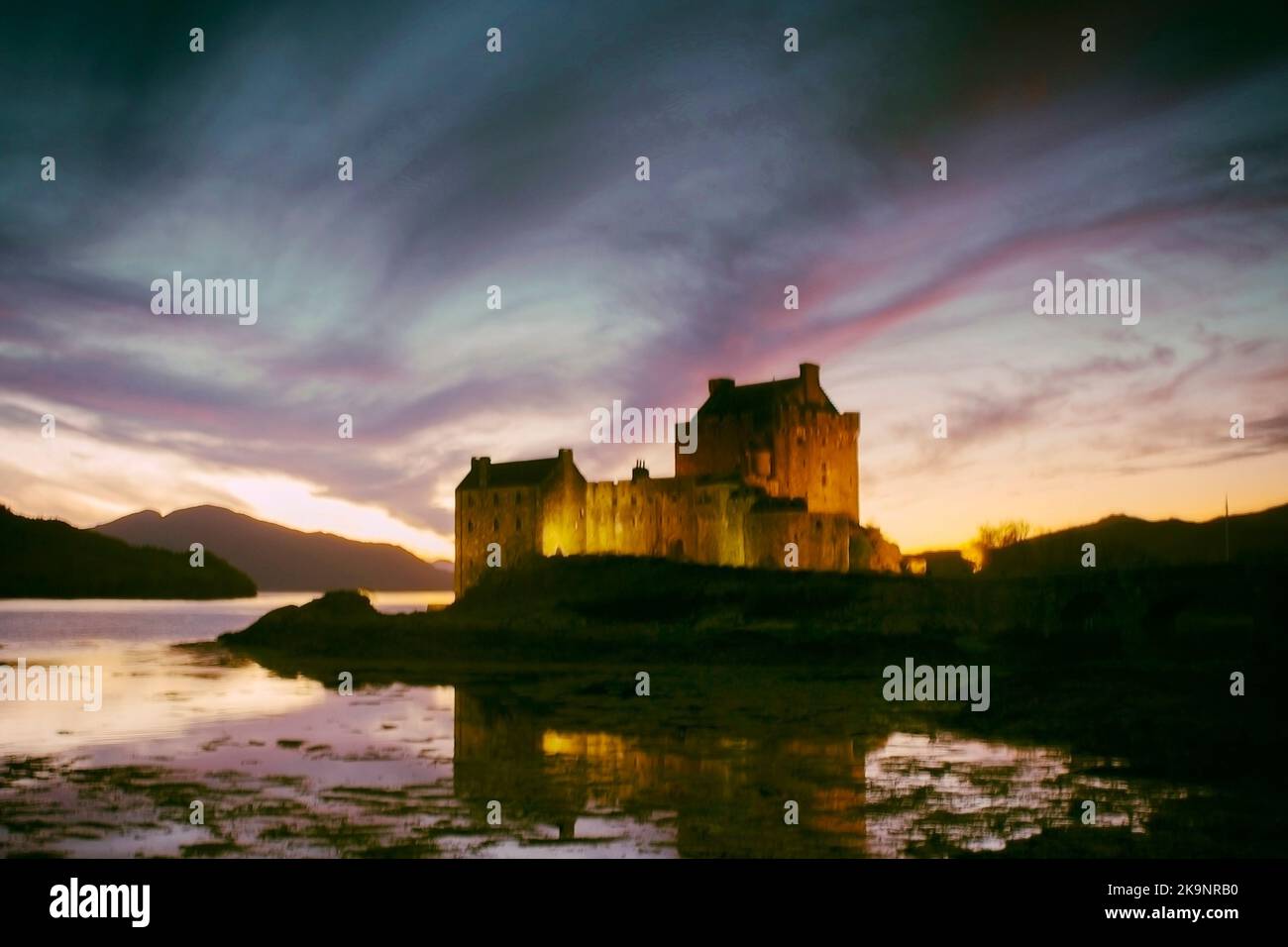Château d'Eilean Donan au coucher du soleil, Écosse II Banque D'Images