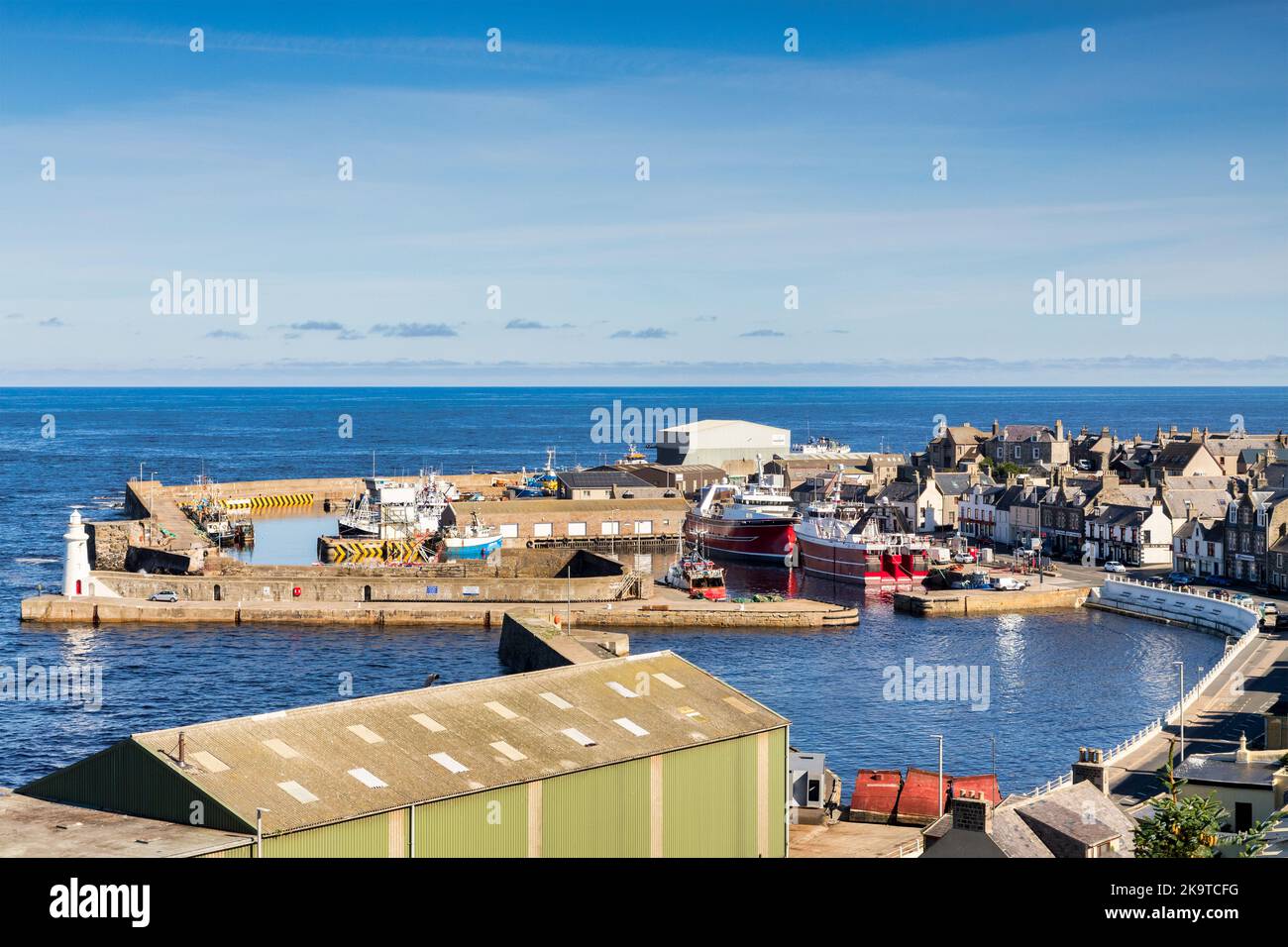 10 septembre 2022 : Macduff, Aberdeenshire, Écosse - Port de pêche écossais de Macduff, deux gros chalutiers dans le port. Banque D'Images