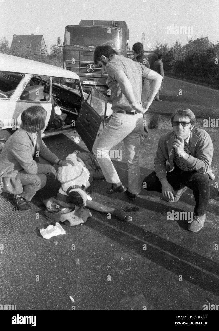 Un accident de la circulation sur la route fédérale 54 sur 22. 09. 1971 à Dortmund, Allemagne Banque D'Images