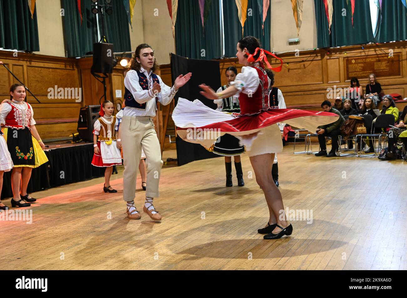 Londres, Royaume-Uni. 30th octobre 2022. Sovička-Slovak Anglia se produit au Festival de danse du monde 2022 à Cecil Sharp House, le 30th octobre 2022, à Londres, au Royaume-Uni. Crédit : voir Li/Picture Capital/Alamy Live News Banque D'Images