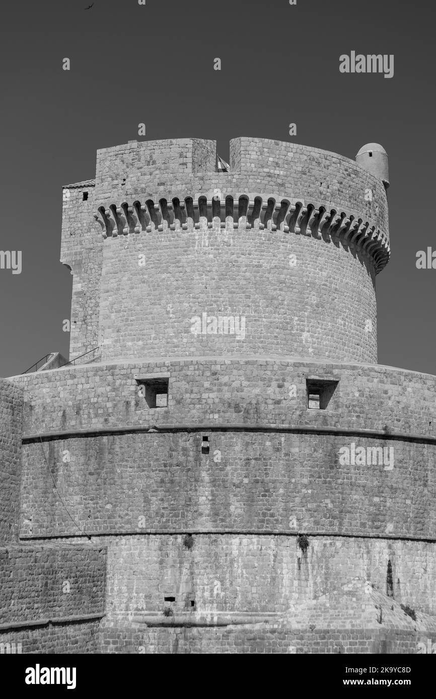 DUBROVNIK, CROATIE, EUROPE - la Tour Minceta dans la ville fortifiée de Dubrovnik sur la côte de la Dalmation. Banque D'Images