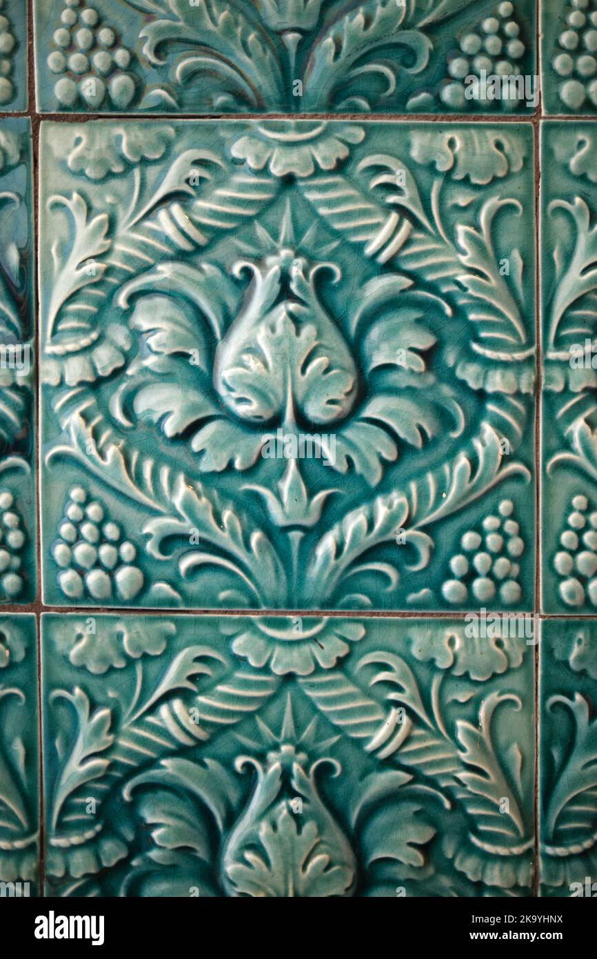 Carreaux de céramique dans le Pierhead Building Cardiff Bay South Wales UK Banque D'Images