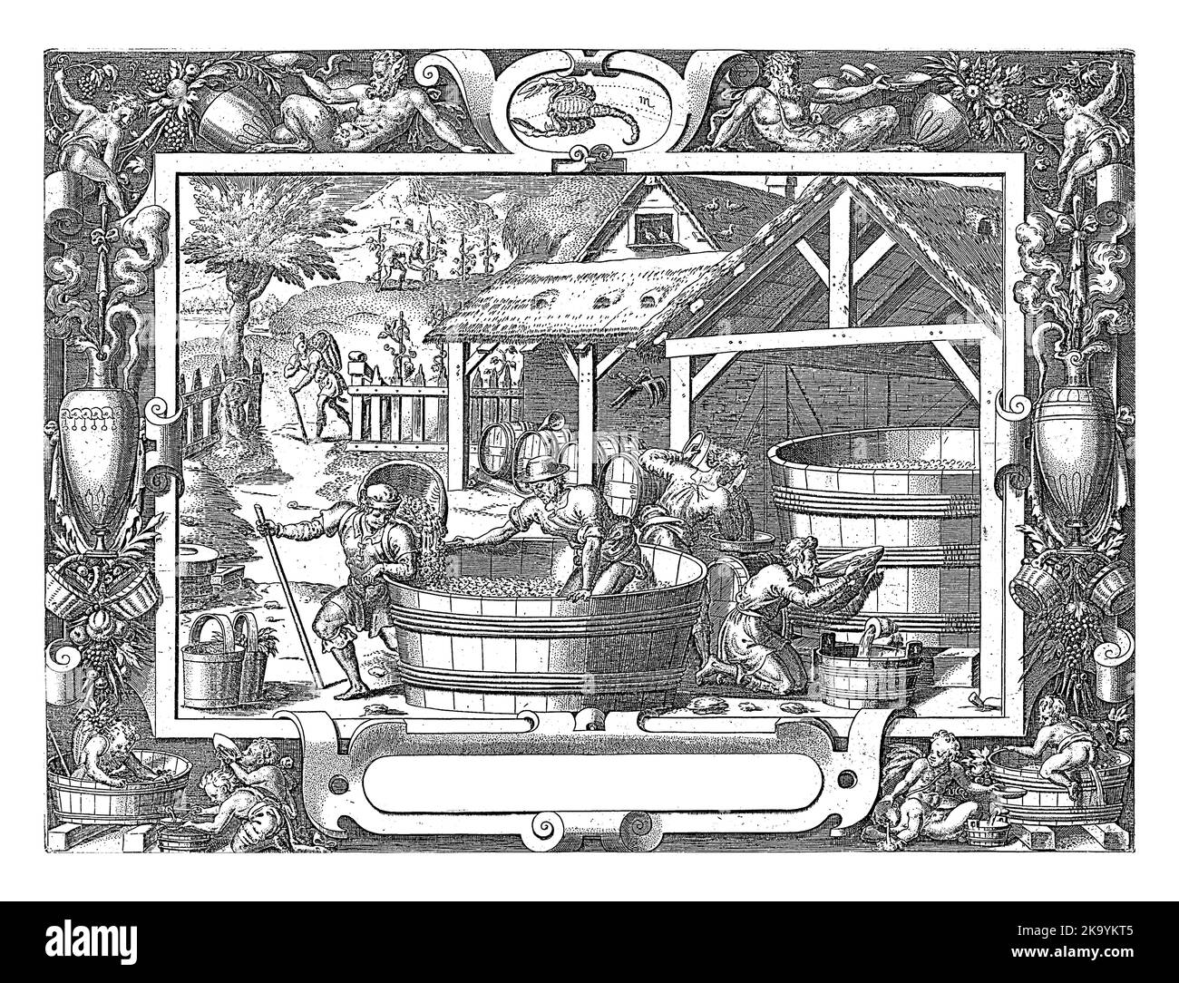 Chiffres engagés dans la production de vin avec quatre chiffres au premier plan près des barils de raisins. Banque D'Images