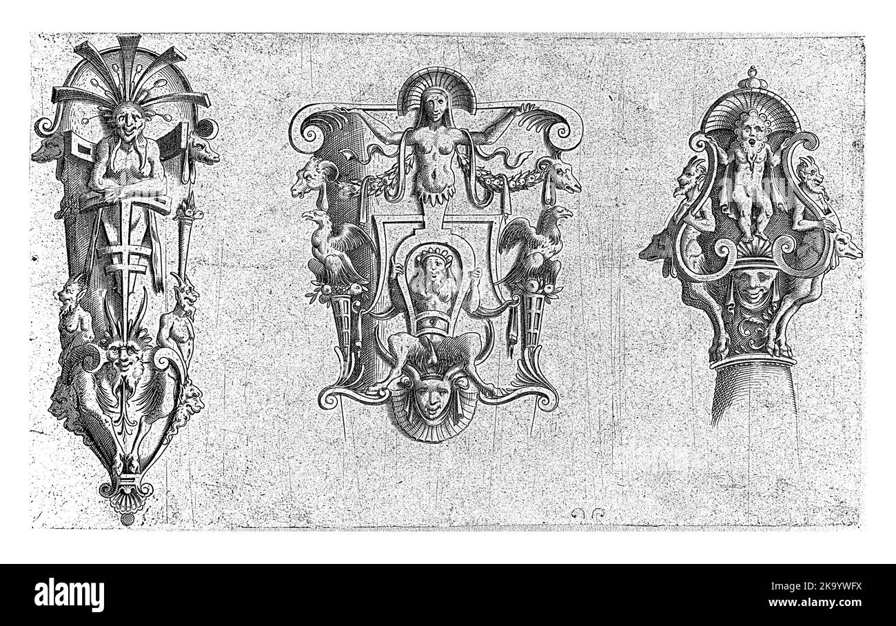 Oirband avec une femme satyr, penchée au-dessus du travail de défilement (gauche). Au milieu, une boîte à bouche avec un satyr assis en bas. À droite le bouton de Banque D'Images Oirband avec une femme satyr, penchée au-dessus du travail de défilement (gauche). Au milieu, une boîte à bouche avec un satyr assis en bas. À droite le bouton de Banque D'Images
