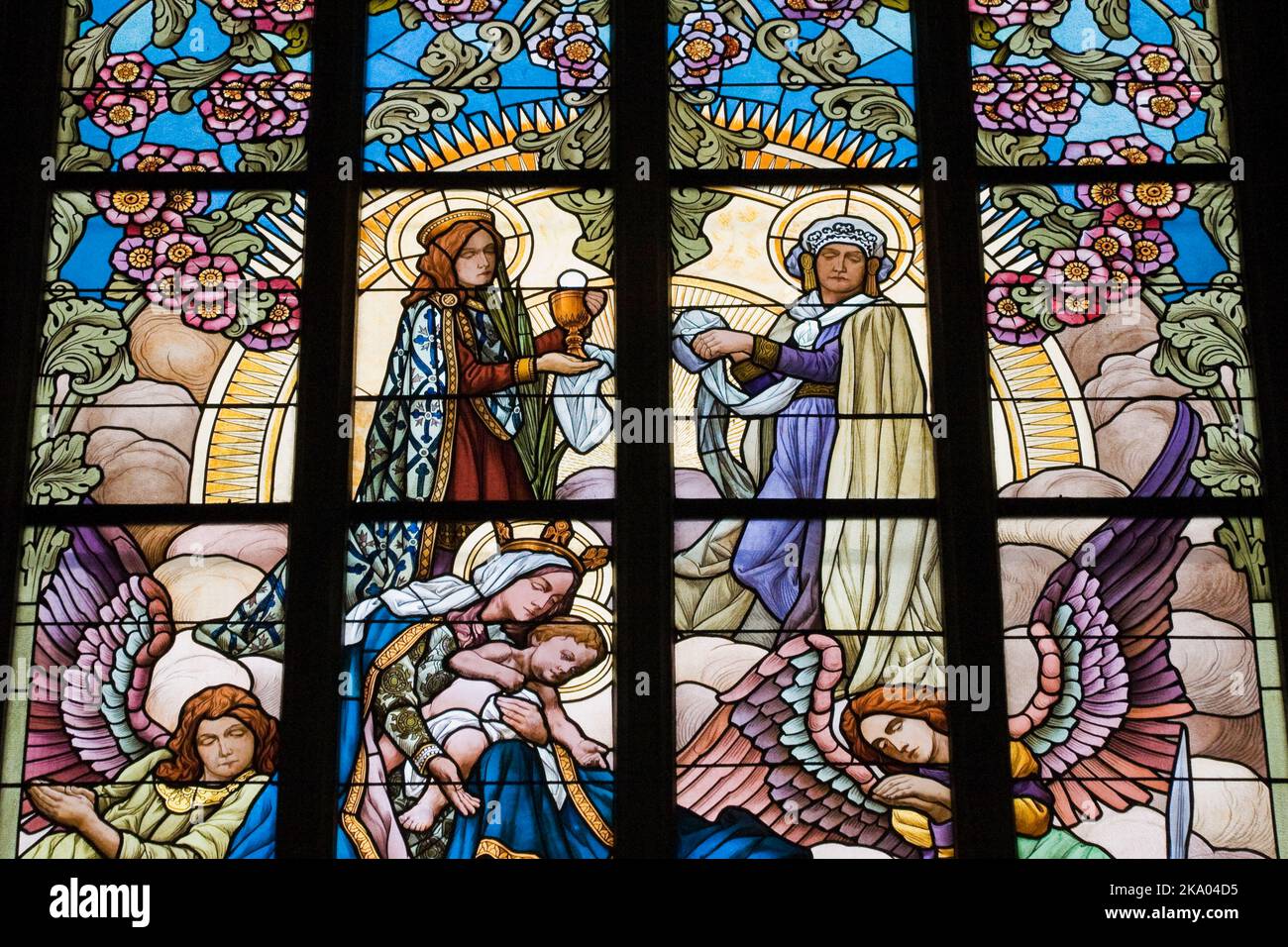 Vitrail à l'intérieur de la cathédrale Saint-Barbory, Kutna Hora, République tchèque. Banque D'Images