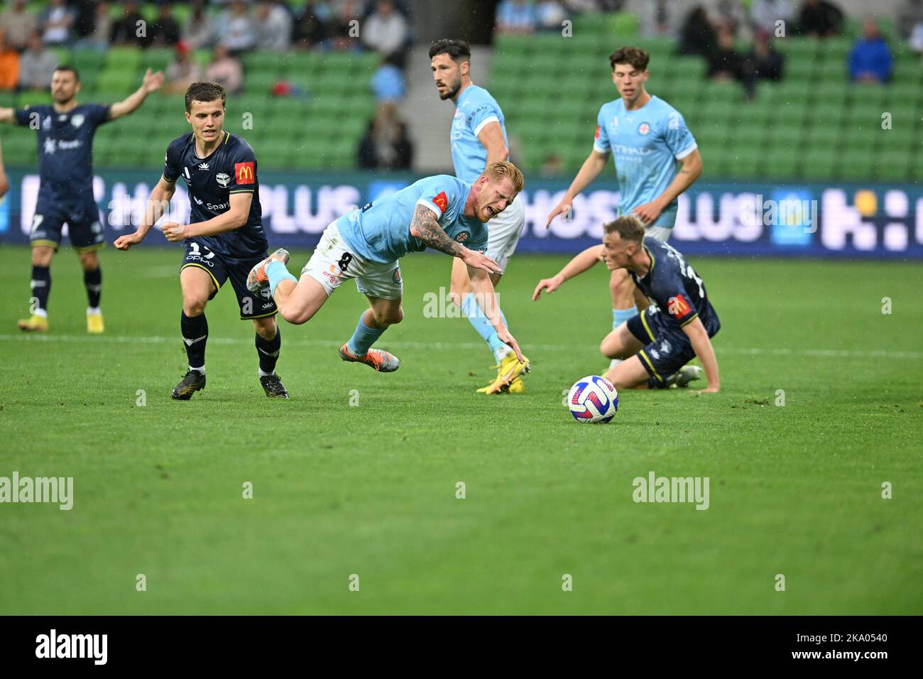 Melbourne, Australie. 30 octobre 2022. Melbourne City / Wellington Phoenix. Richard van der Venne, milieu de terrain de Melbourne City, se met en tête à l'AAMI P Banque D'Images