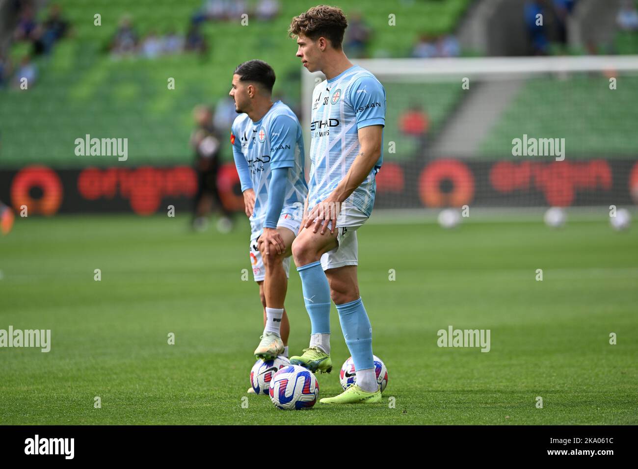 Melbourne, Australie. 30 octobre 2022. Melbourne City v Wellington Phoenix, Jordan Bos et Marco Tilio se préparent pour le prochain match de Melbourne City à Banque D'Images