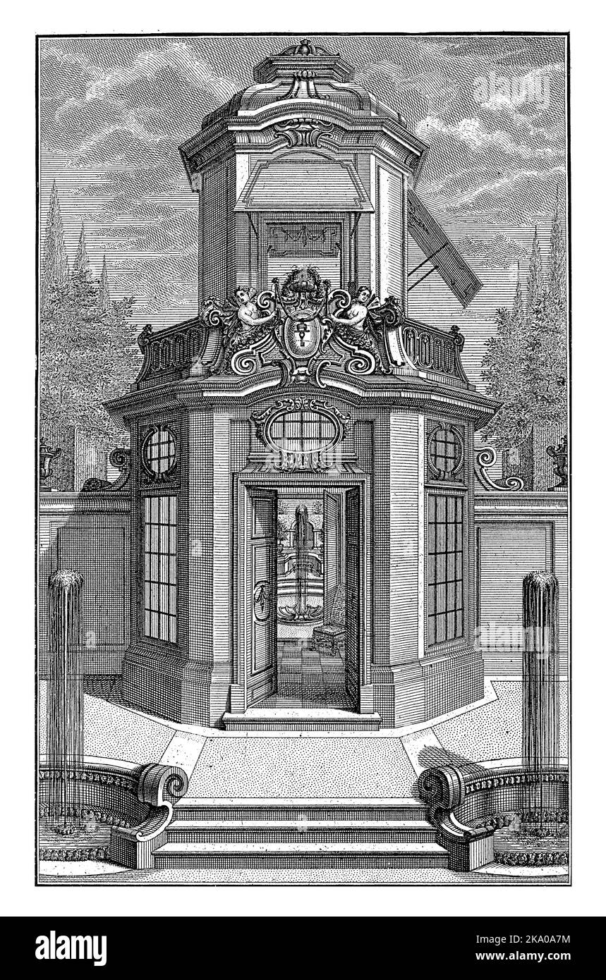 Une maison de jardin ornementée avec putti et armoiries. La porte de la maison du jardin est ouverte et offre une vue sur un jardin avec une fontaine à l'arrière Banque D'Images