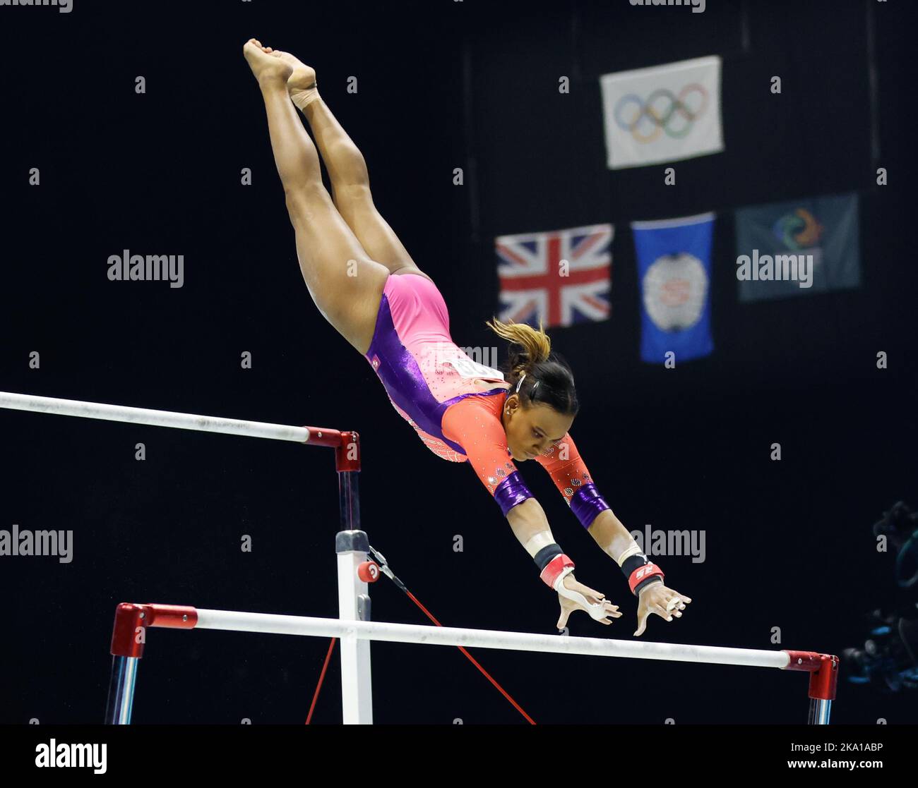 Liverpool, Royaume-Uni. 30th octobre 2022, M&amp;S Bank Arena, Liverpool, Angleterre; Championnats du monde de gymnastique artistique 2022; qualification des femmes bars inégaux - Rebeca Andrade (BRA) Tokyo 2020 médaillée d'argent olympique tout autour crédit: Action plus Sports Images/Alamy Live News Banque D'Images