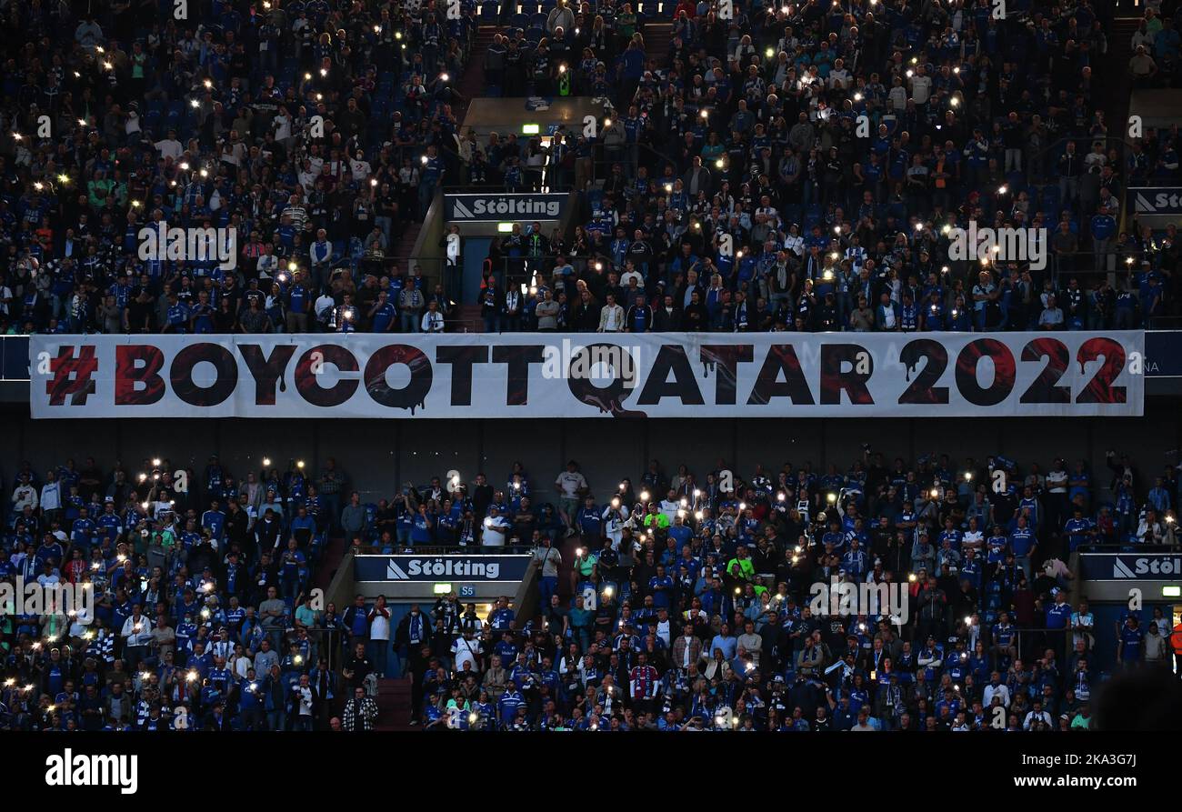 Bundesliga, Veltins Arena, FC Schalke 04 contre SC Freiburg; # boycott Qatar 2022 Banque D'Images