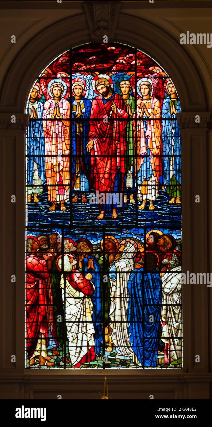 Vitraux, l'Ascension, par Sir Edward Burne-Jones, la cathédrale St Philips, Birmingham, Warwickshire, West Midlands, Angleterre. Banque D'Images