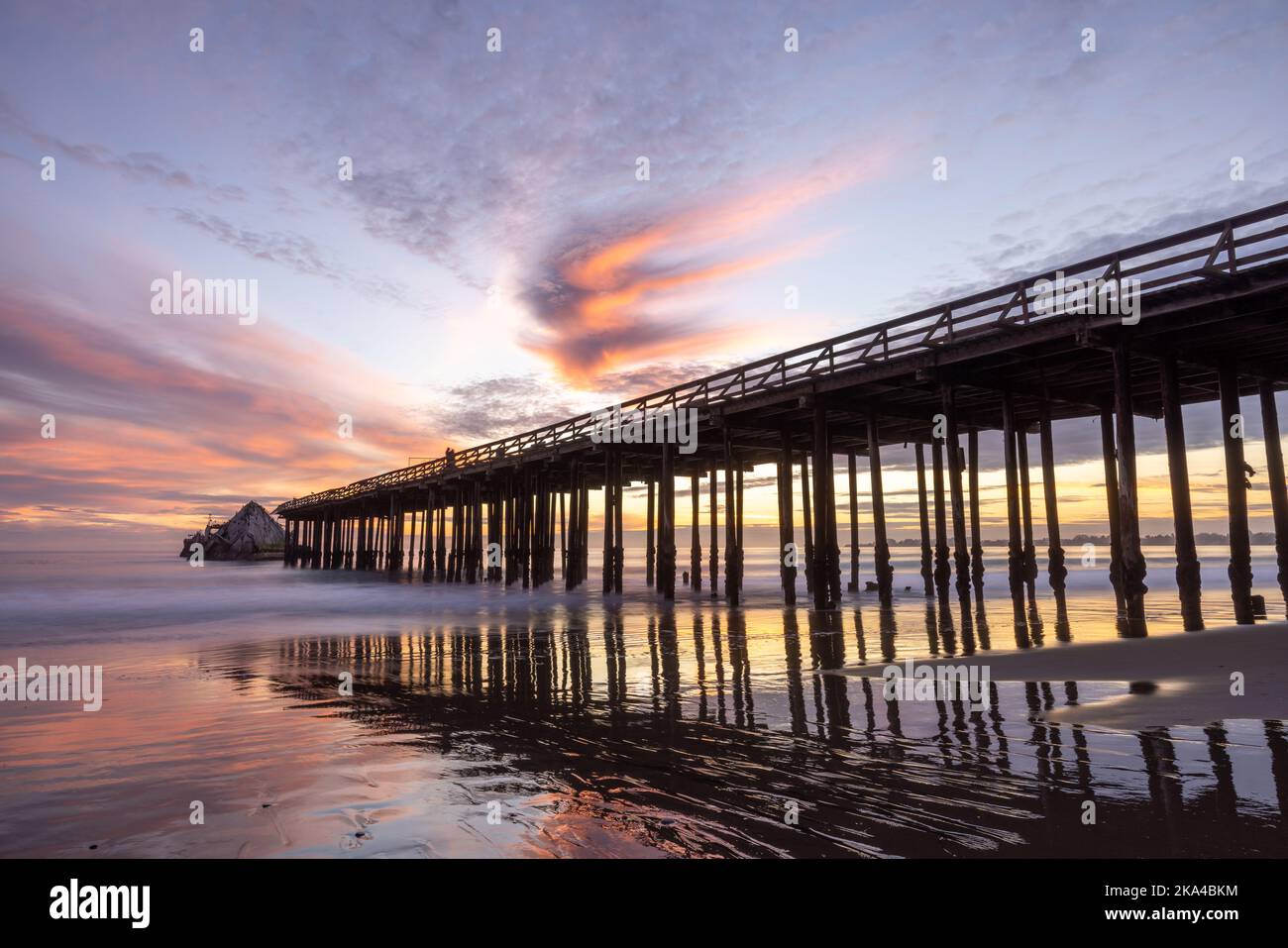 Une belle photo d'un quai de seacliff pendant le coucher du soleil Banque D'Images