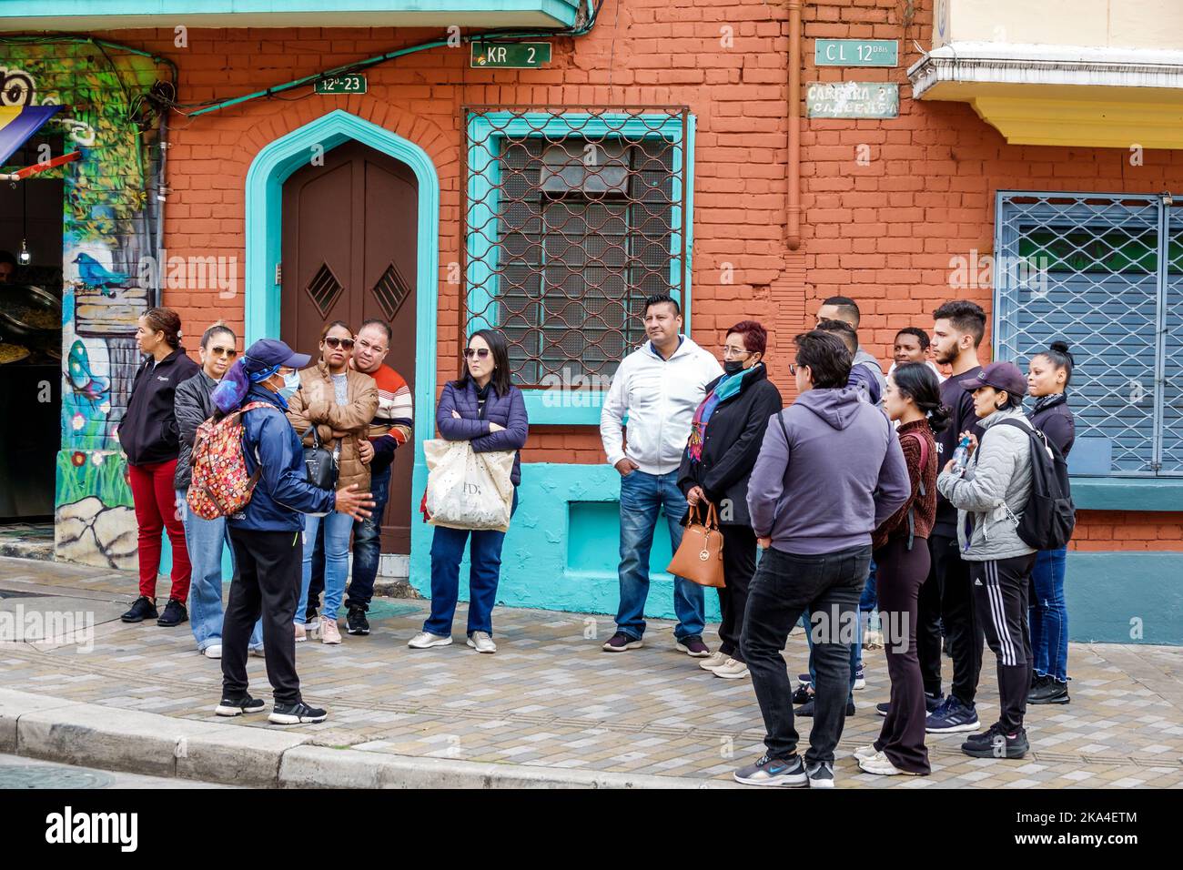 Bogota Colombie, la Candelaria Centro Historico centre historique centre ville Carrera 2, homme hommes femme femme femmes couple couples, employer Banque D'Images