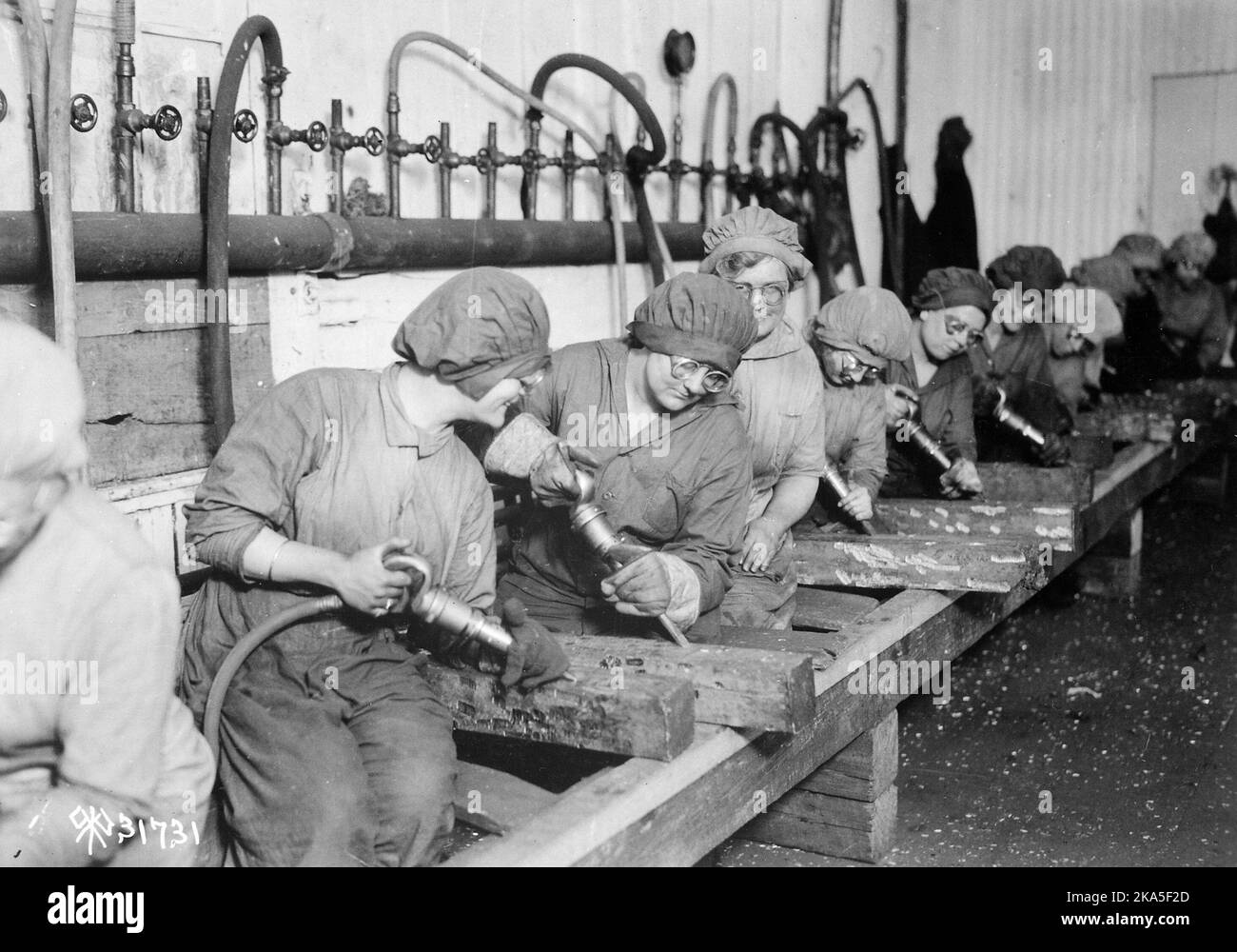 Les travailleuses dans les magasins d'ordnance, Pennsylvanie, 1918 Banque D'Images
