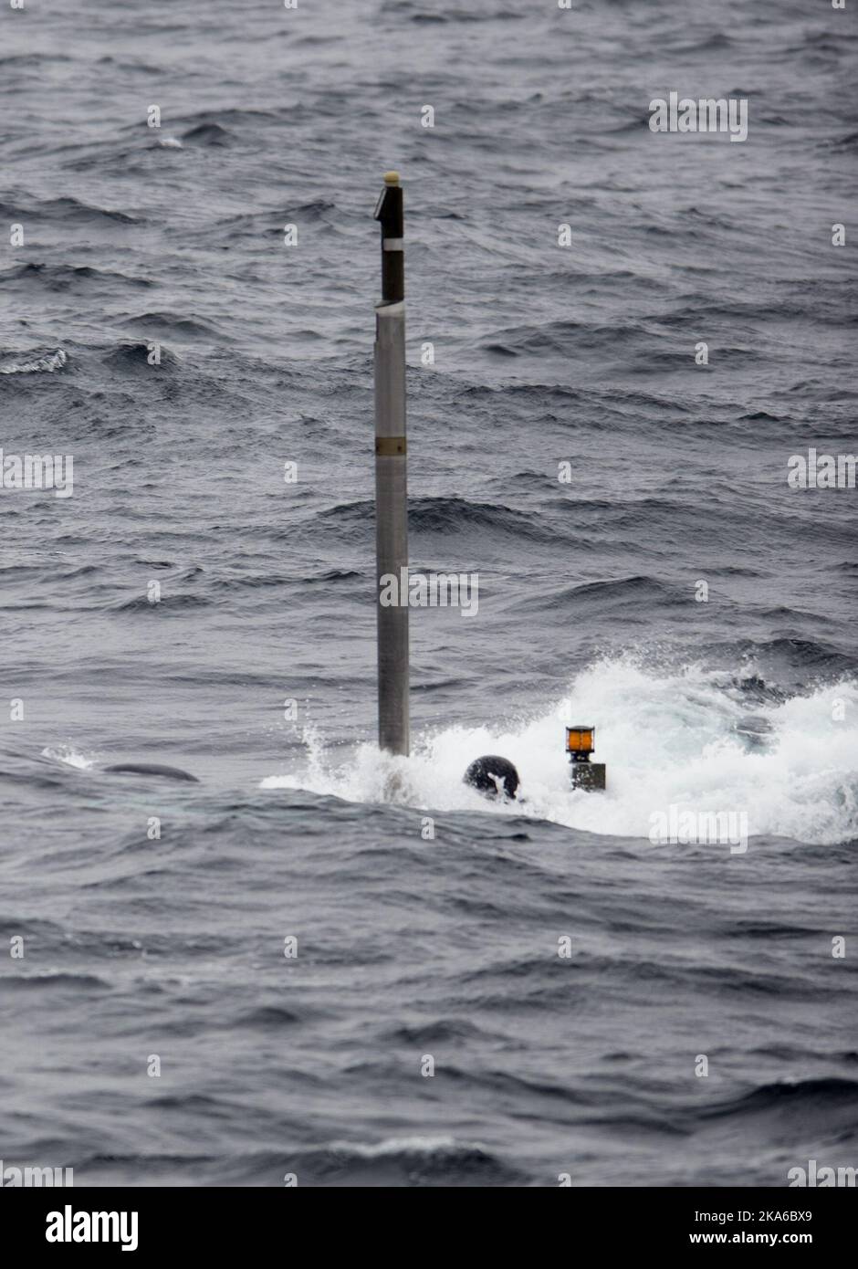 Bergen, Norvège 20150504. L'exercice sous-marin de l'OTAN, Dynamic Mongoose 2015, se déroule ces jours-ci dans les eaux au large de Bergen. Voici le sous-marin suédois Gotland sur leur chemin vers le bas dans les profondeurs. Photo: Marit HomMedal / NTB scanpix Banque D'Images