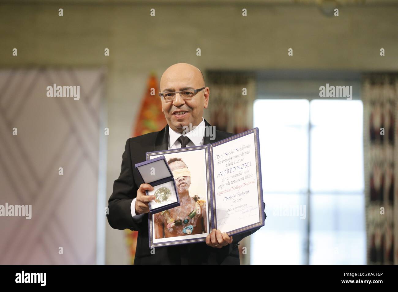 Oslo, Norvège 20151210. Prix Nobel de la paix en 2015. Le prix Nobel 2015 est remis au quatuor tunisien pour le dialogue national avec le secrétaire général de l'UGTT, Houcine Abassi, président de l'Association du barreau national, Mohamed Fadhel Mahfoudh (en photo), président du LTDH, Abdessattar Ben Moussa et président d'UTICA, Ouided Bouchamaoui à l'hôtel de ville d'Oslo jeudi. Photo: Cornelius Poppe / NTB scanpix Banque D'Images