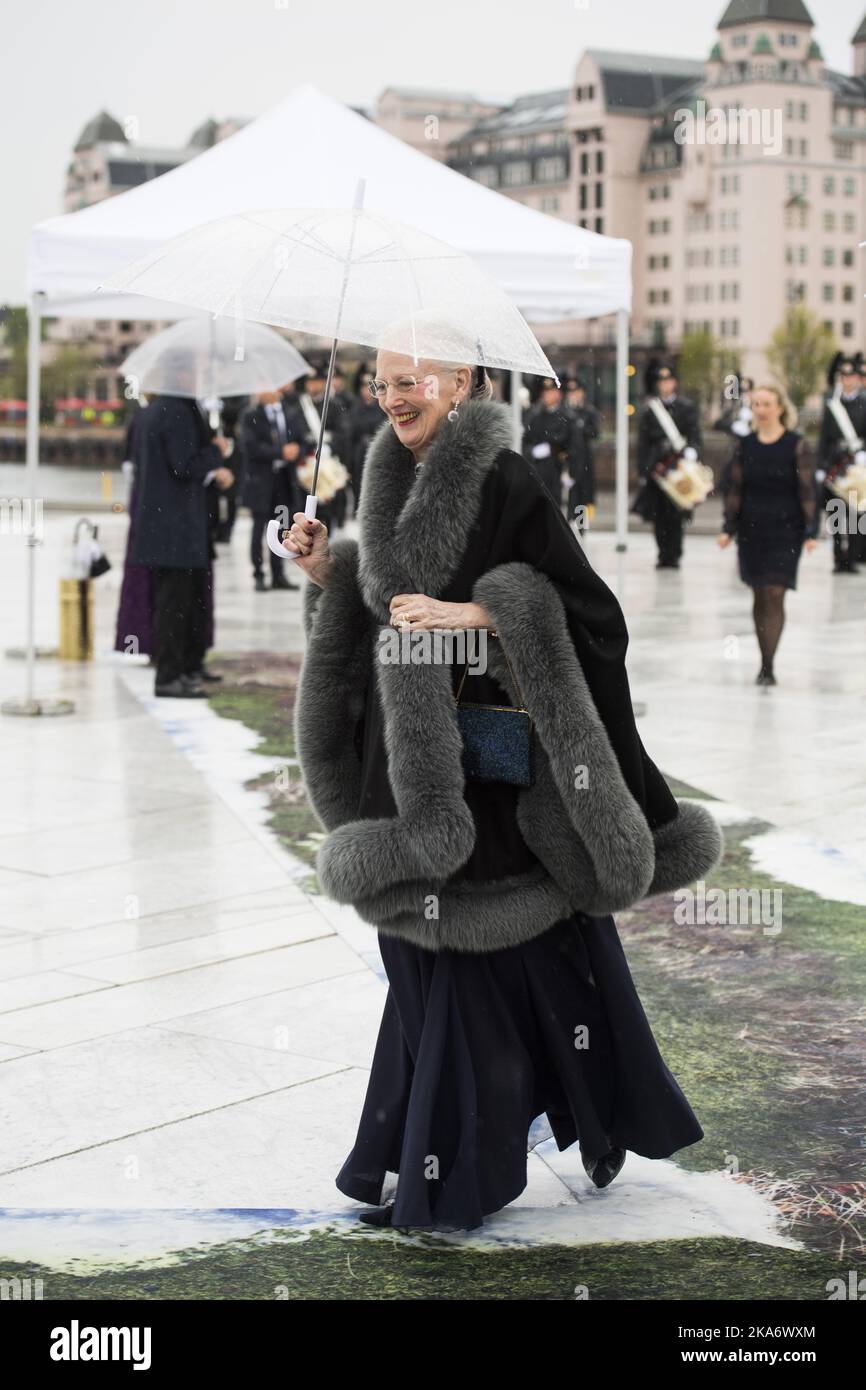 Oslo, Norvège 20170510. La reine Margrethe II du Danemark arrive à l'Opéra pour célébrer le roi Harald de Norvège et la reine Sonja de Norvège à l'anniversaire de 80th. Photo: Jon Olav Nesvold / NTB scanpix Banque D'Images