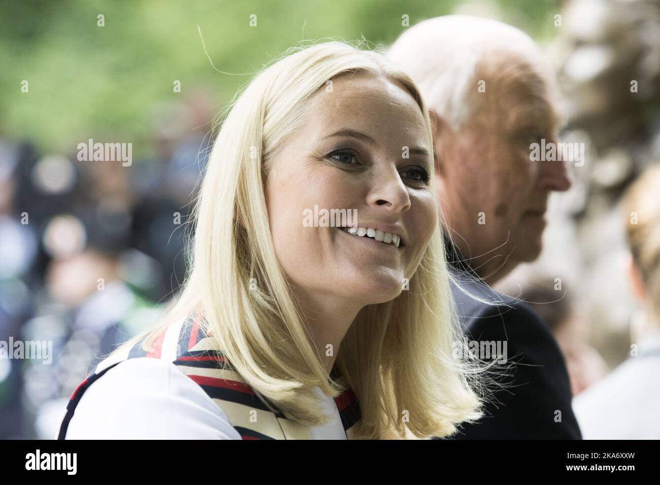 Oslo, Norvège 20170704. Couronne princesse Mette-Marit. La famille royale lors de la célébration du quatre-vingtième anniversaire de la reine Sonja dans le parc du Palais mardi. Photo: Terje Bendiksby / NTB scanpix Banque D'Images