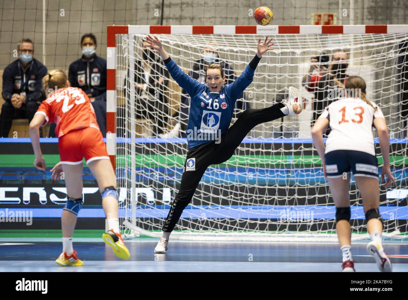 Bergen 20211128. Katrine Lunde, gardien de but de la Norvège, lors du match international entre la Norvège et la Russie dans un tournoi de quatre nations, aAasane Arena. Photo: Beate Oma Dahle / NTB Banque D'Images