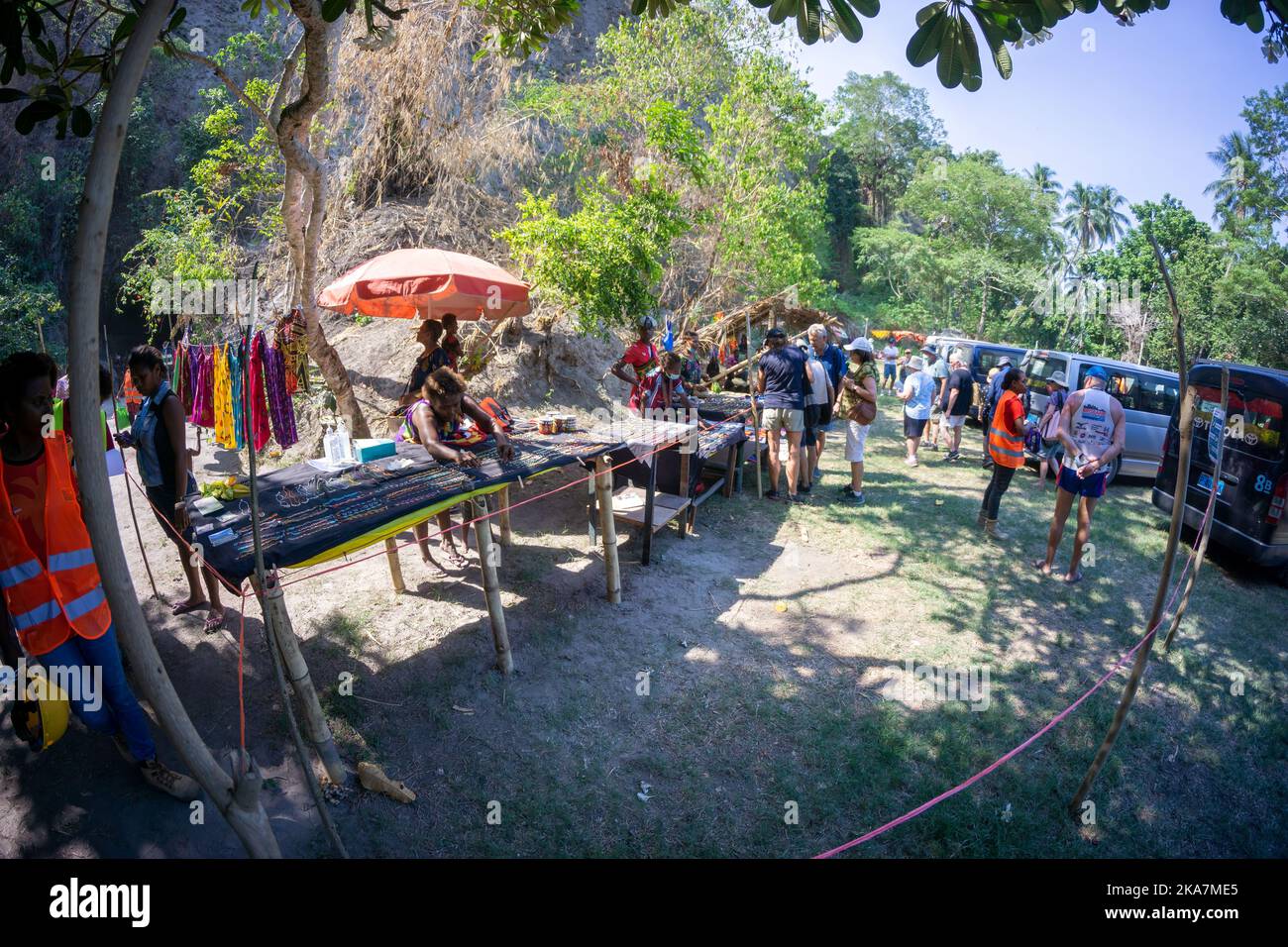 Les détenteurs de stalle sur le marché en plein air. Rabaul, Papouasie-Nouvelle-Guinée Banque D'Images