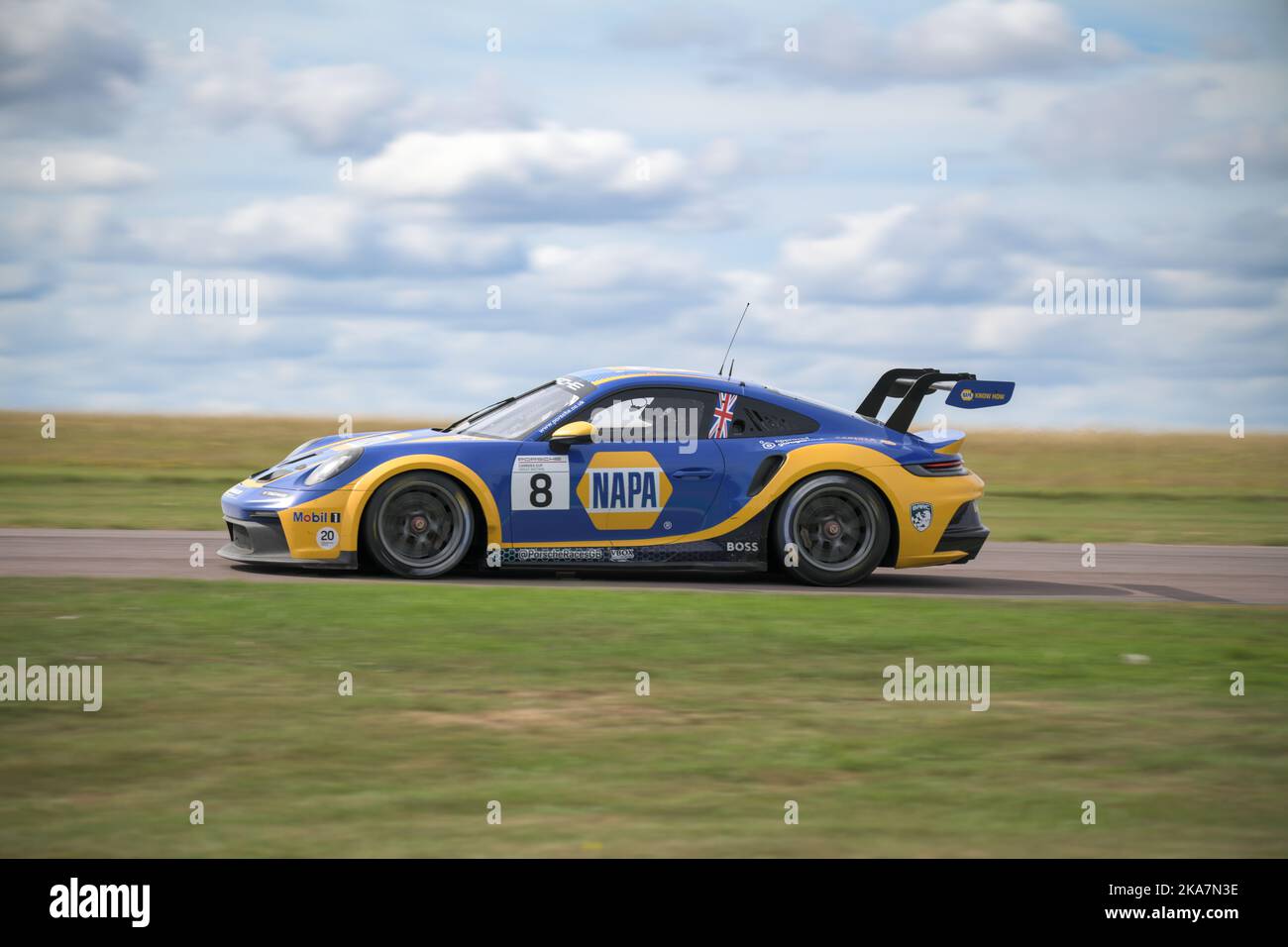 Hugo Ellis numéro 8 Napa Racing Porsche Carrera Cup à Thruxton 2022 Banque D'Images