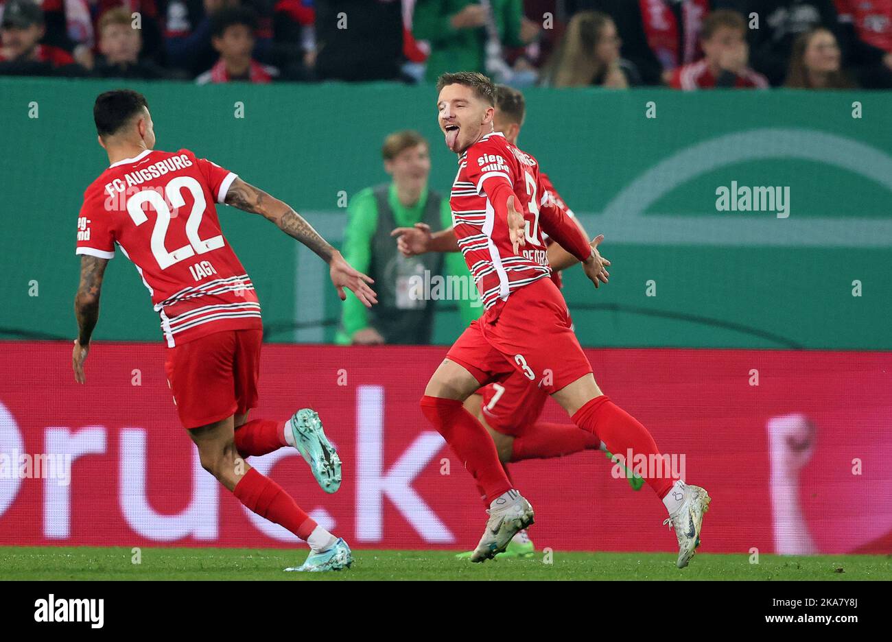 Mads Pedersen FC Augsburg FC Augsburg - FC Bayern MŸnchen 2.Runde 19.10.2022 Fussball DFB Pokal saison 2022 / 2023 © diebilderwelt / Alamy stock Banque D'Images